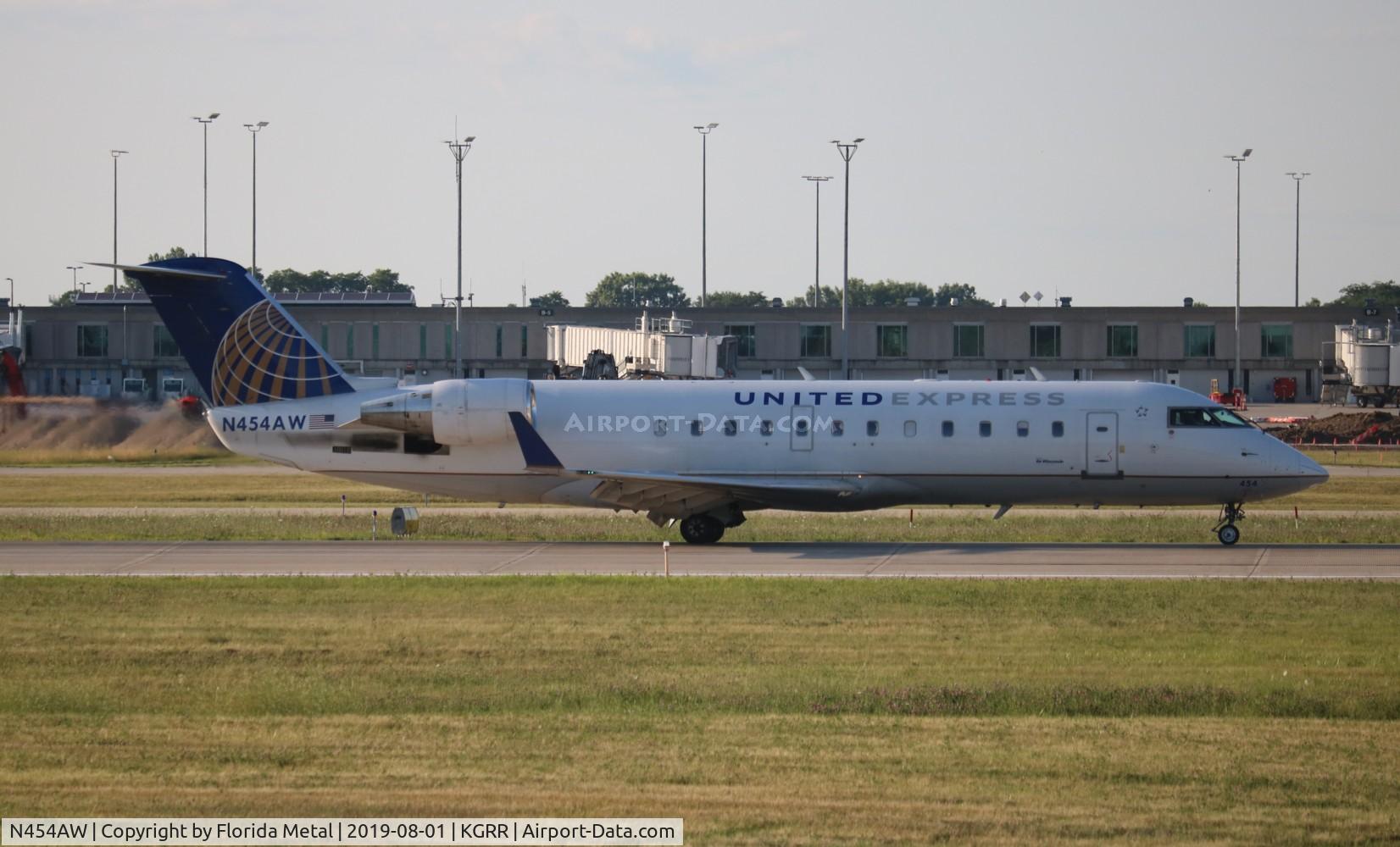 N454AW, 2003 Bombardier CRJ-200LR (CL-600-2B19) C/N 7842, United Express