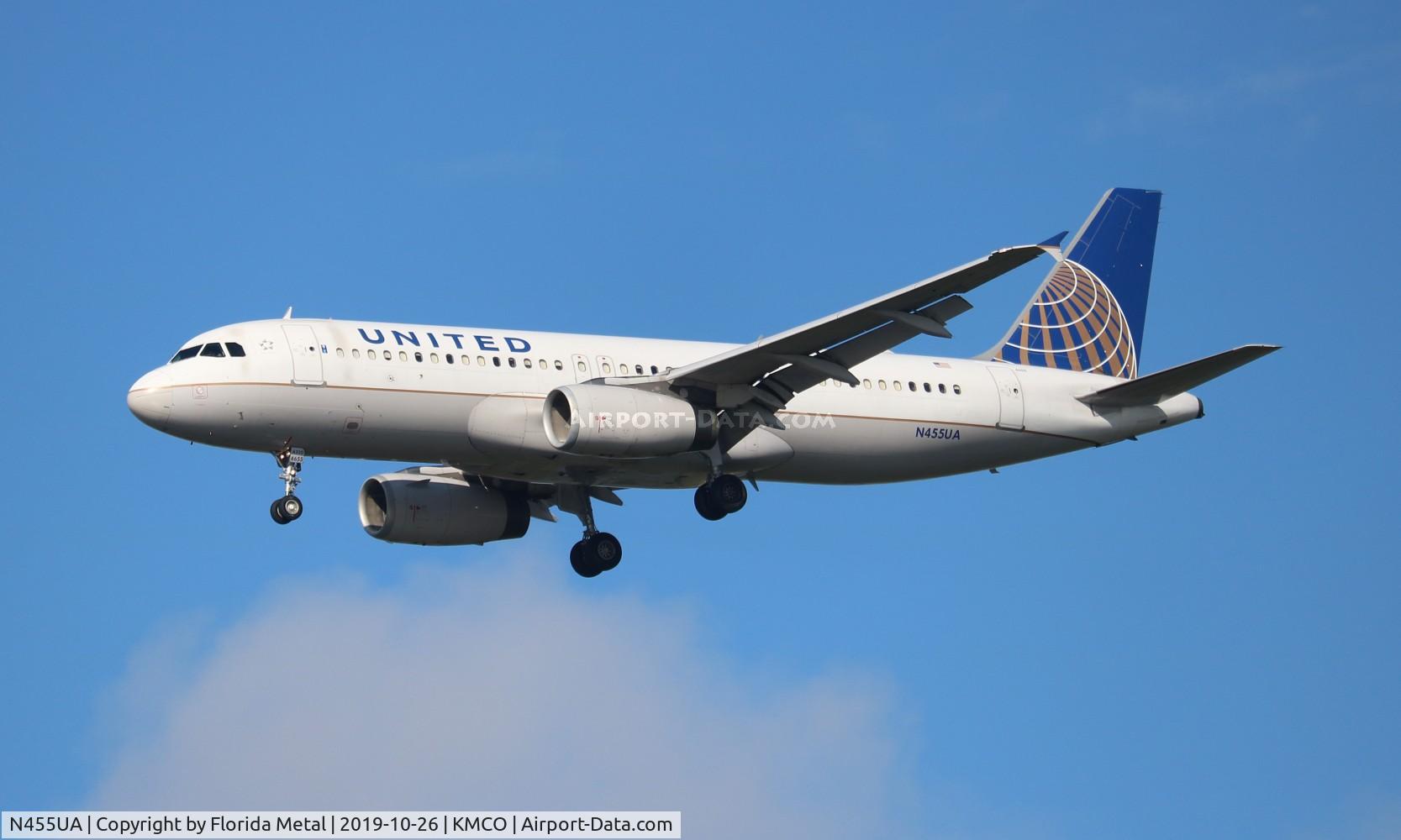 N455UA, 1999 Airbus A320-232 C/N 1105, MCO 2019