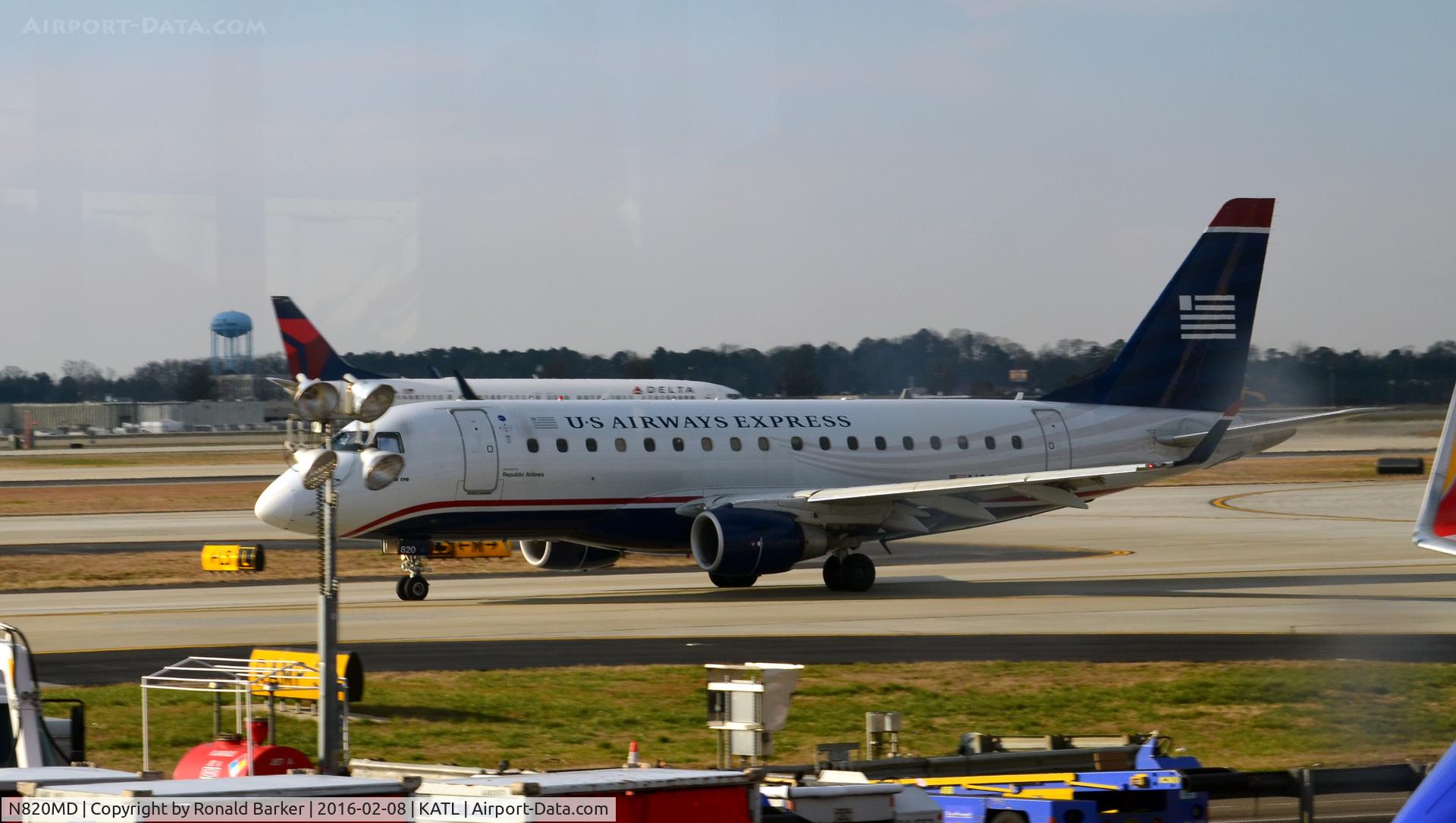 N820MD, 2004 Embraer 170SU (ERJ-170-100SU) C/N 17000041, Taxi Atlanta