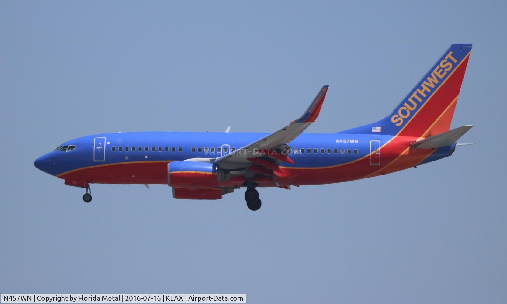 N457WN, 2004 Boeing 737-7H4 C/N 33856, LAX 2016