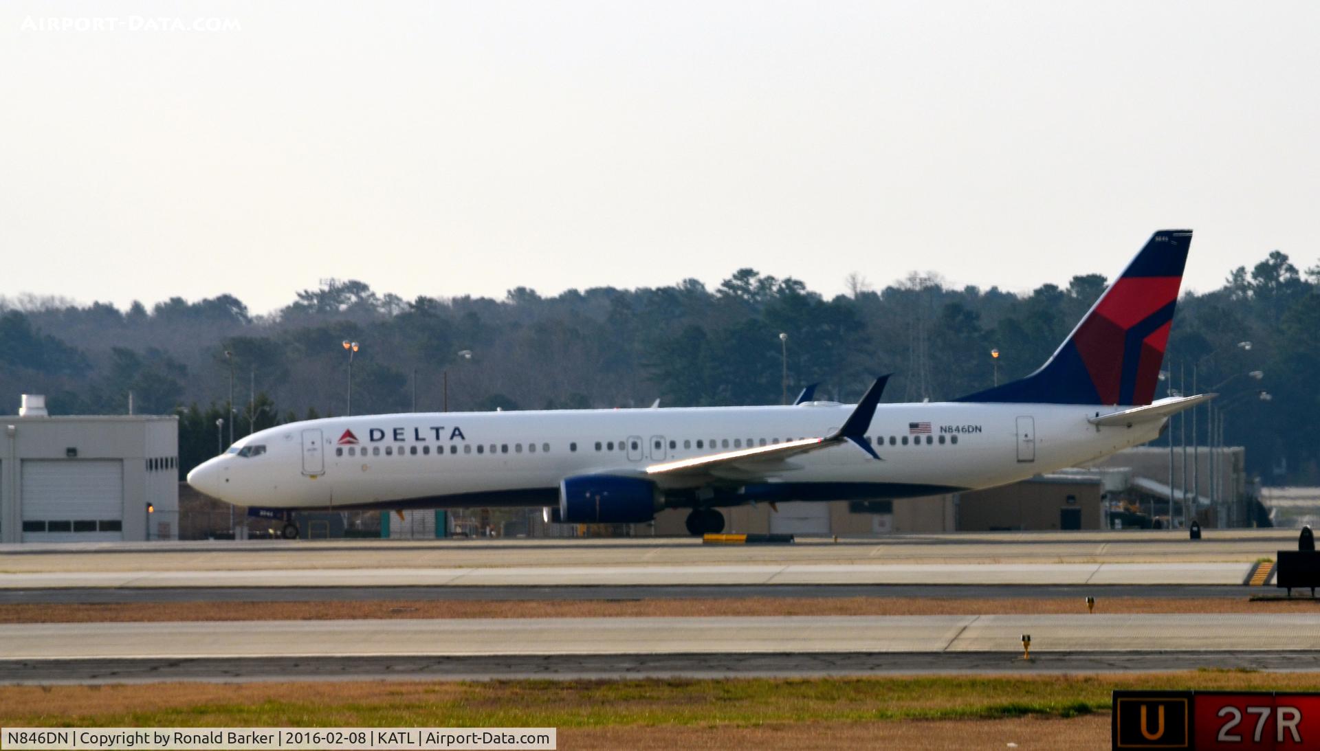 N846DN, 2015 Boeing 737-932/ER C/N 31957, Taxi Atlanta
