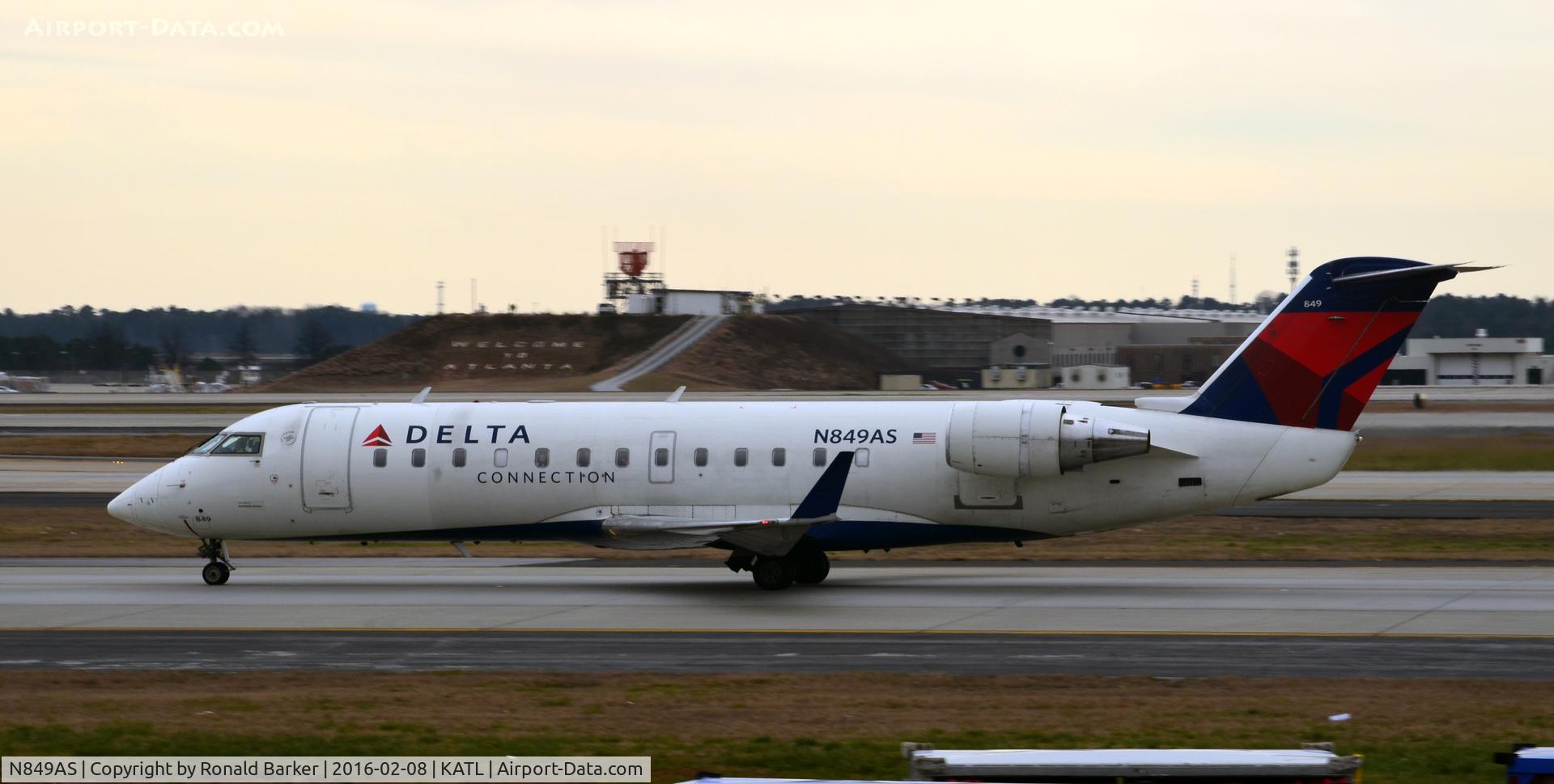 N849AS, 1999 Bombardier CRJ-200ER (CL-600-2B19) C/N 7347, Taxi Atlanta