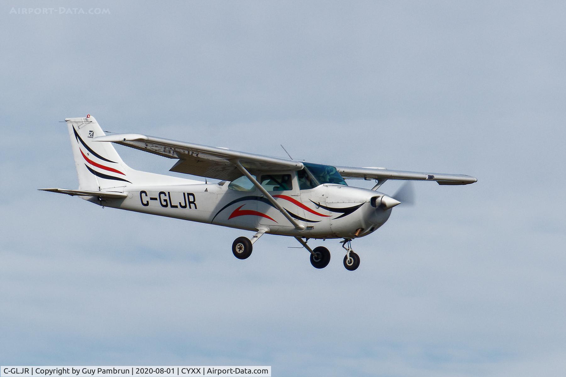 C-GLJR, 1978 Cessna 172N C/N 17270452, Landing on 19