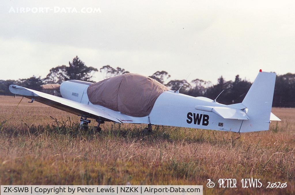 ZK-SWB, Zenair CH-601 HDS Zodiac C/N 6-4401, E J Welander, Tuakau - 2005