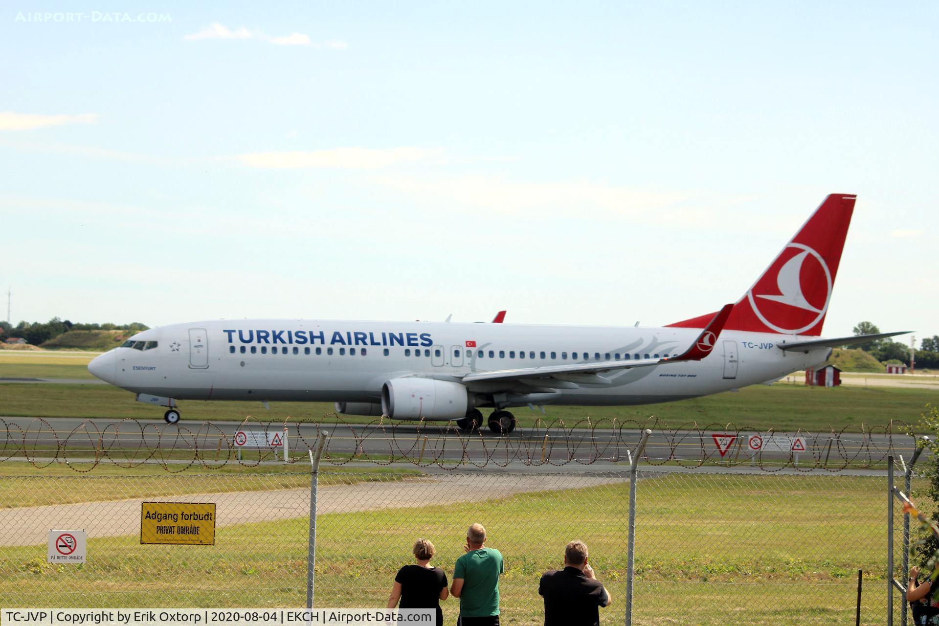 TC-JVP, 2016 Boeing 737-8F2 C/N 60019, TC-JVP landed rw 04L