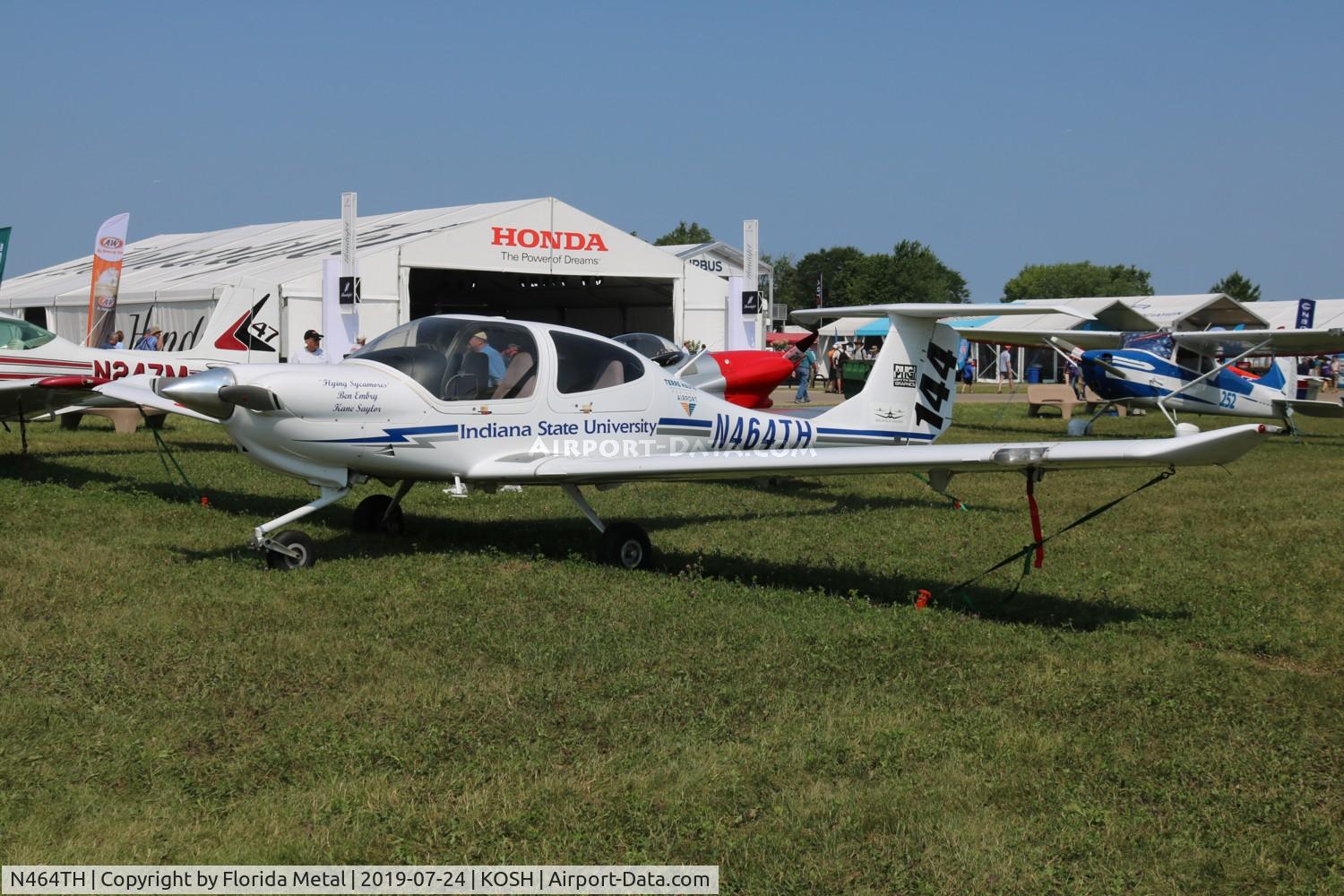 N464TH, 2009 Diamond DA-40 Diamond Star C/N 40.1052, OSH 2019
