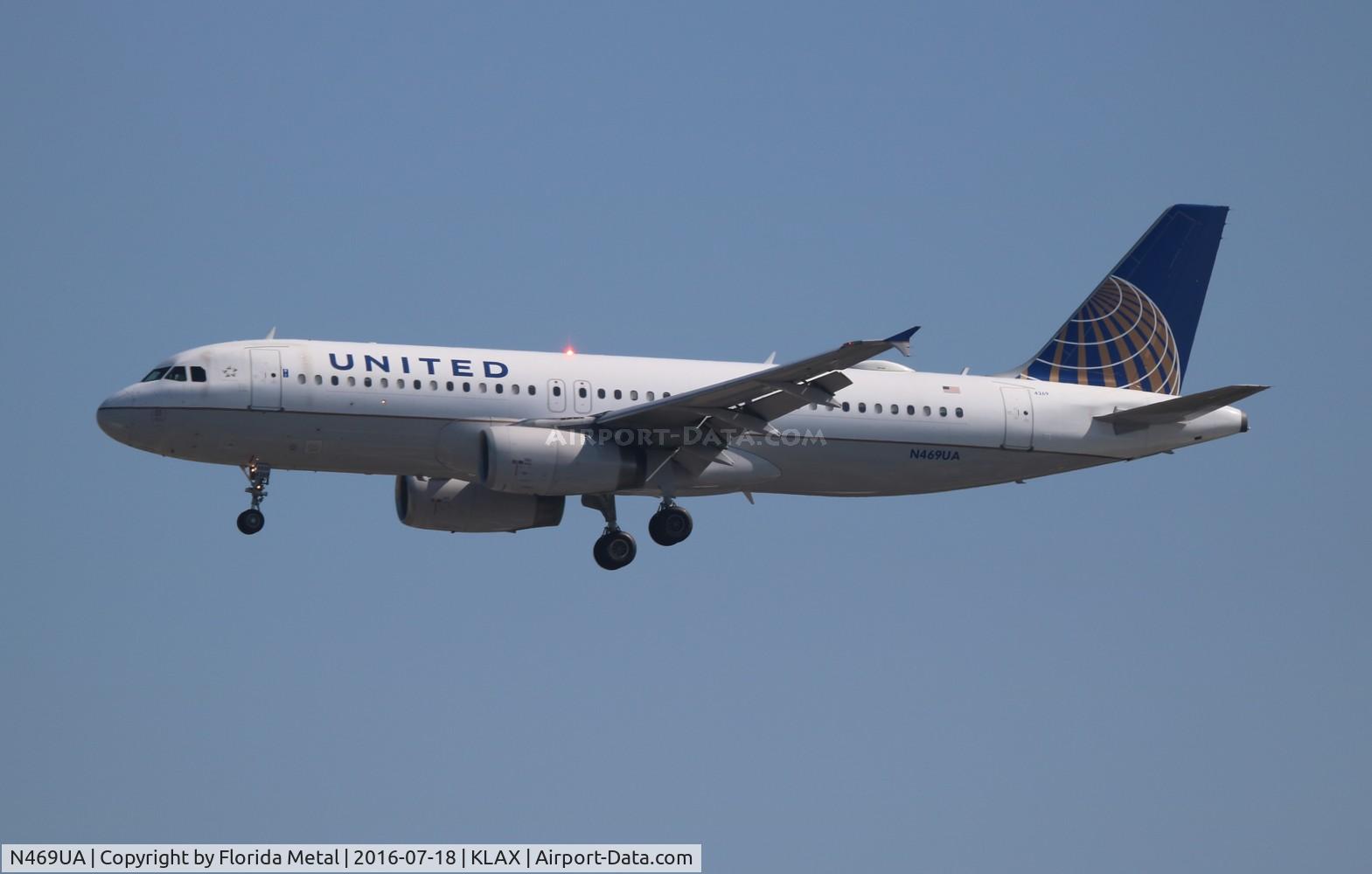 N469UA, 2001 Airbus A320-232 C/N 1409, LAX 2016