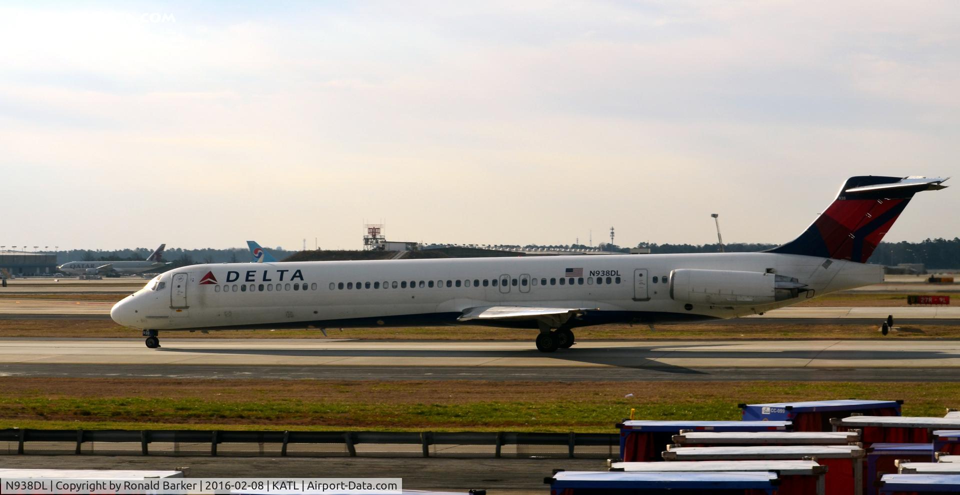 N938DL, 1989 McDonnell Douglas MD-88 C/N 49811, Taxi Atlanta