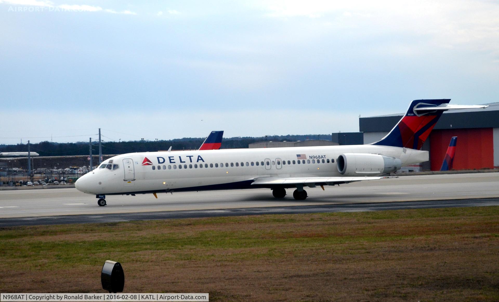N968AT, 2001 Boeing 717-200 C/N 55029, Taxi Atlanta