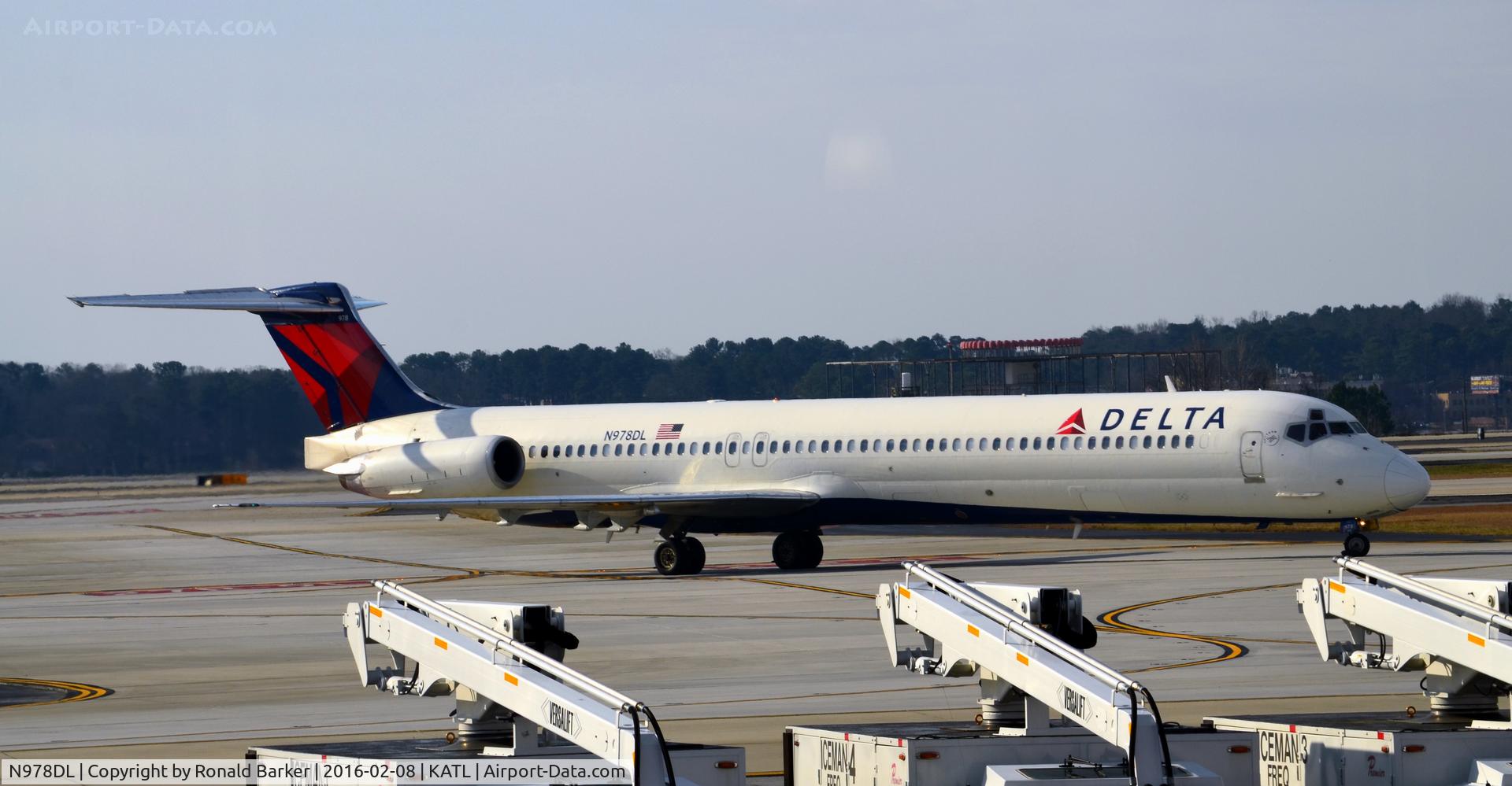 N978DL, 1991 McDonnell Douglas MD-88 C/N 53259, Taxi Atlanta