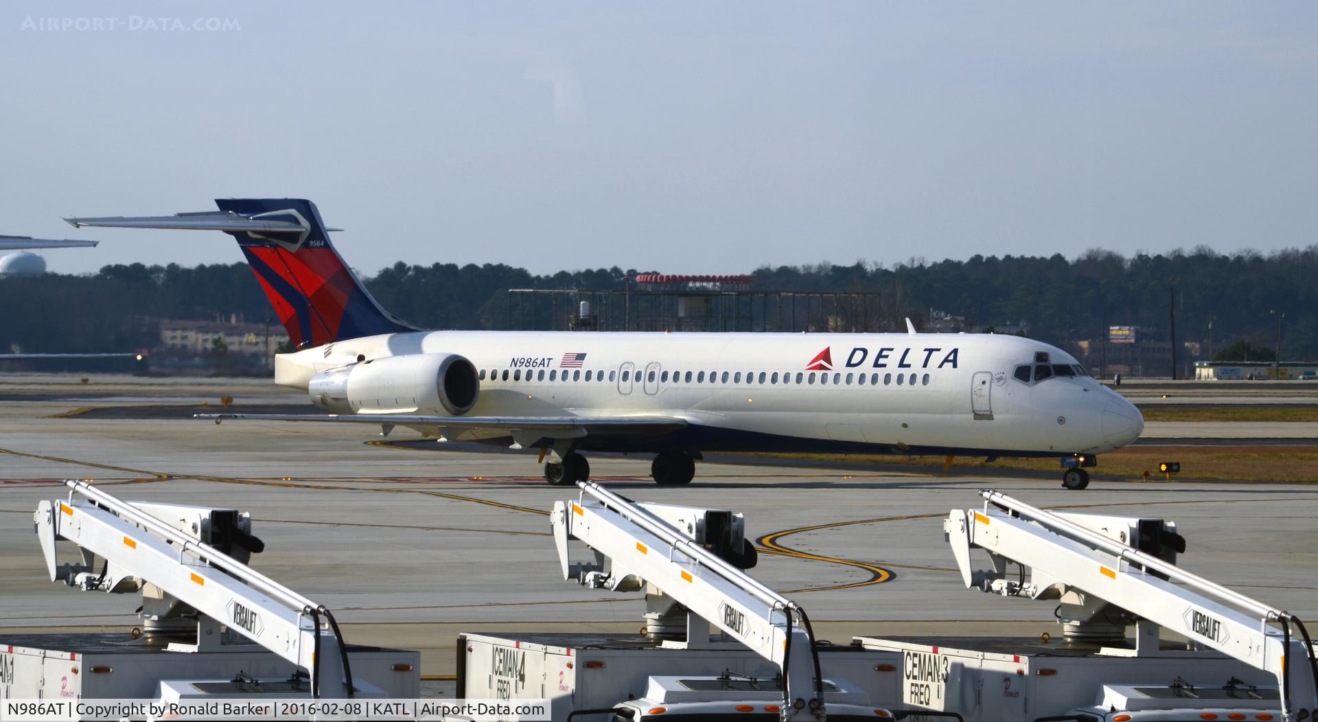N986AT, 2001 Boeing 717-200 C/N 55089, Taxi Atlanta
