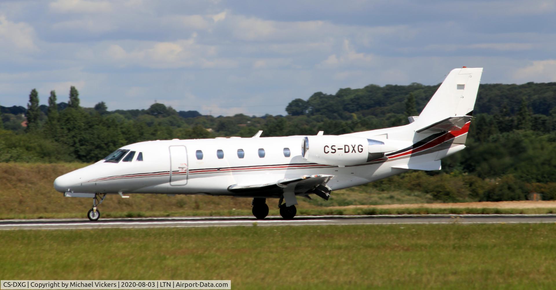 CS-DXG, 2005 Cessna 560XLS Citation Excel C/N 560-5595, Landing on R25 at LTN