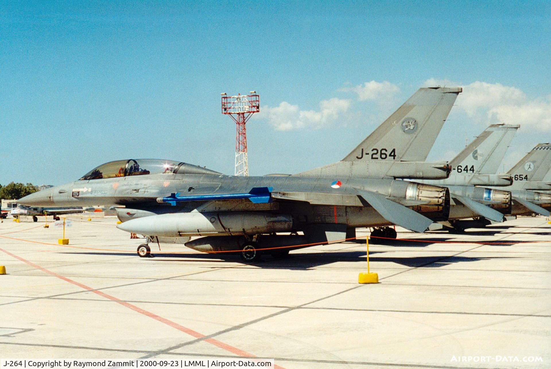 J-264, Fokker F-16B Fighting Falcon C/N 6E-6, Fokker F-16B Fighting Falcon J-264 Royal Netherlands Air Force