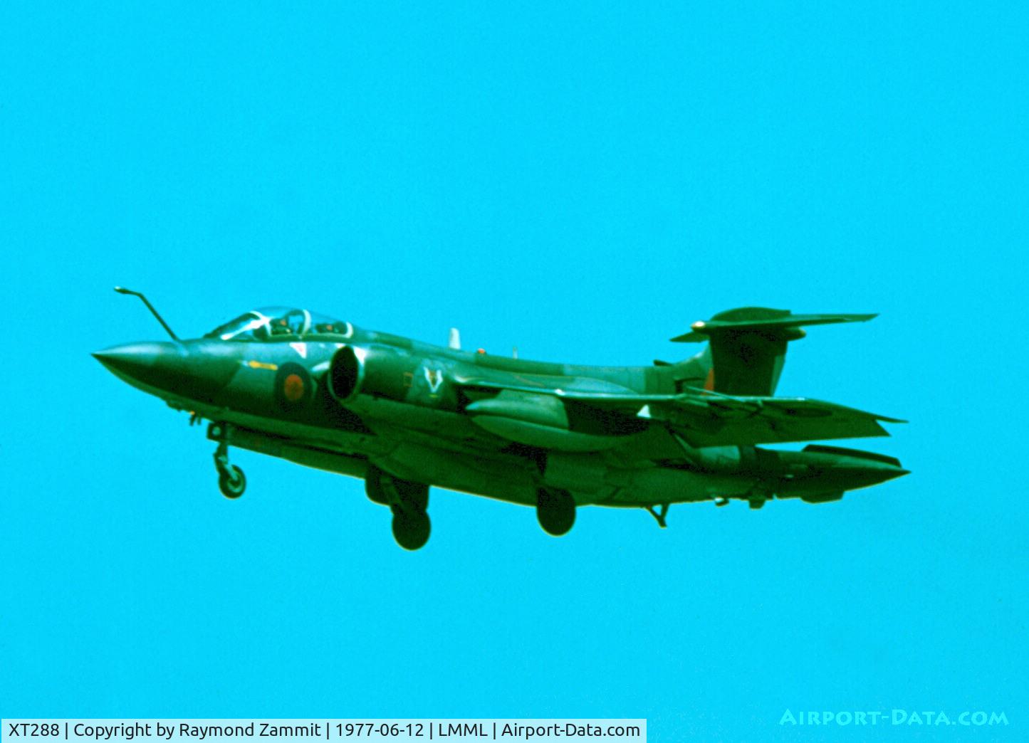XT288, 1966 Hawker Siddeley Buccaneer S.2B C/N B3-10-65, Hawker Siddeley Buccaneer S2B XT288 of 12 Sqd  Royal Air Force