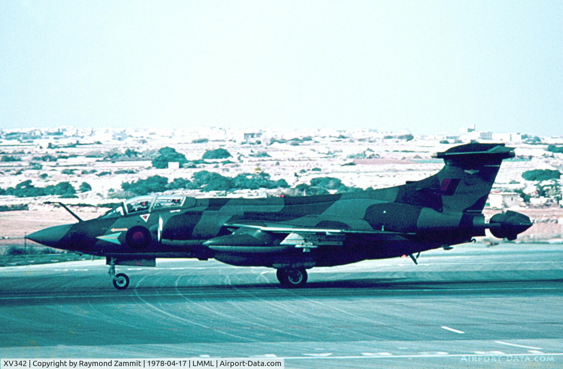 XV342, 1967 Hawker Siddeley Buccaneer S.2B C/N B3-20-66, Hawker Siddeley Buccaneer S.2B XV342 208Sqdn Royal Air Force