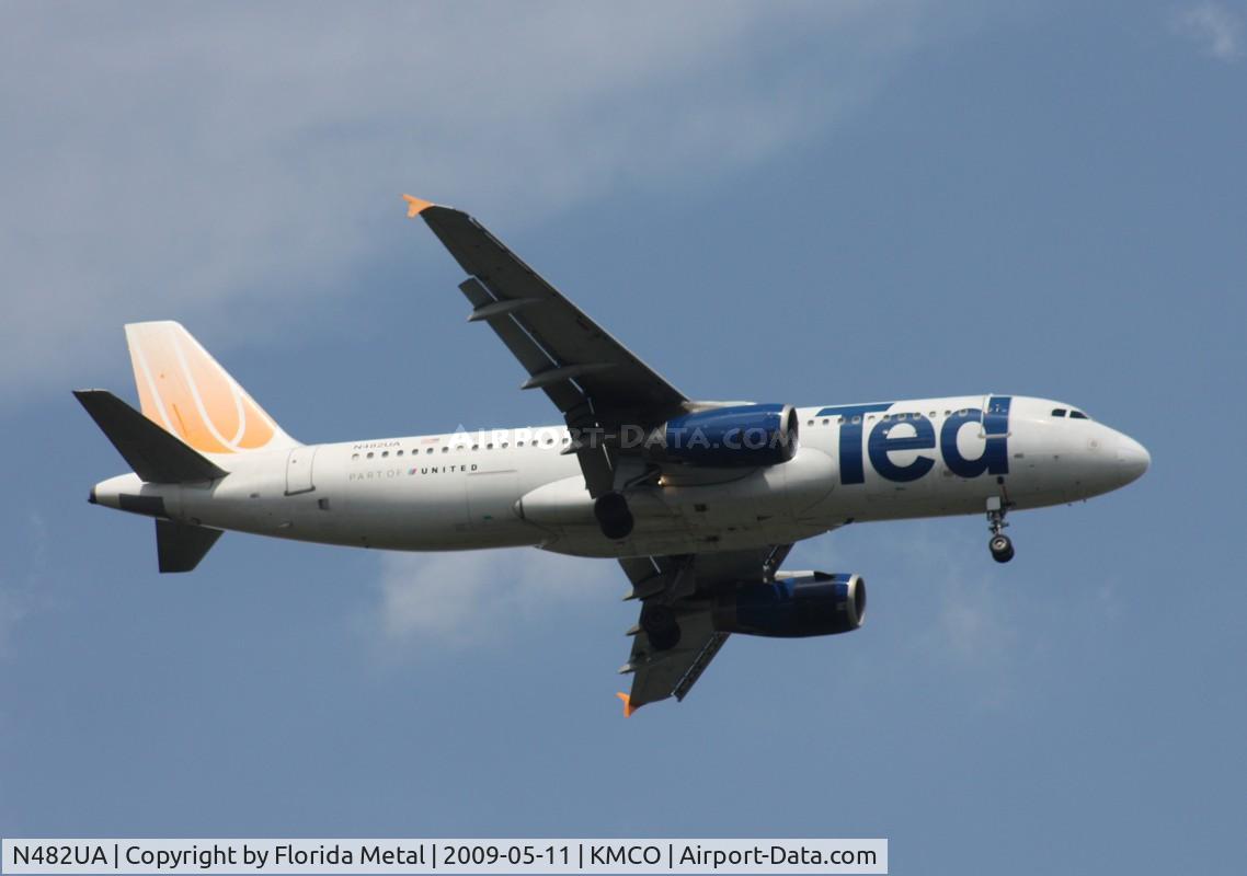 N482UA, 2001 Airbus A320-232 C/N 1584, MCO 2009