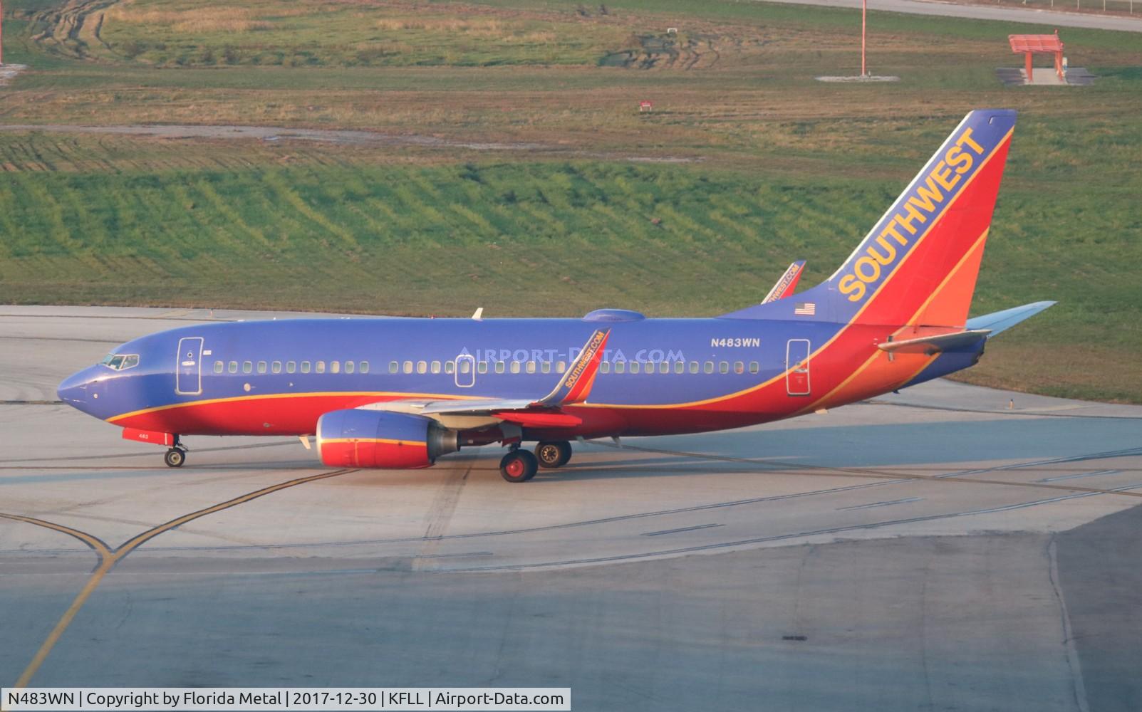 N483WN, 2004 Boeing 737-7H4 C/N 32472, FLL 2017