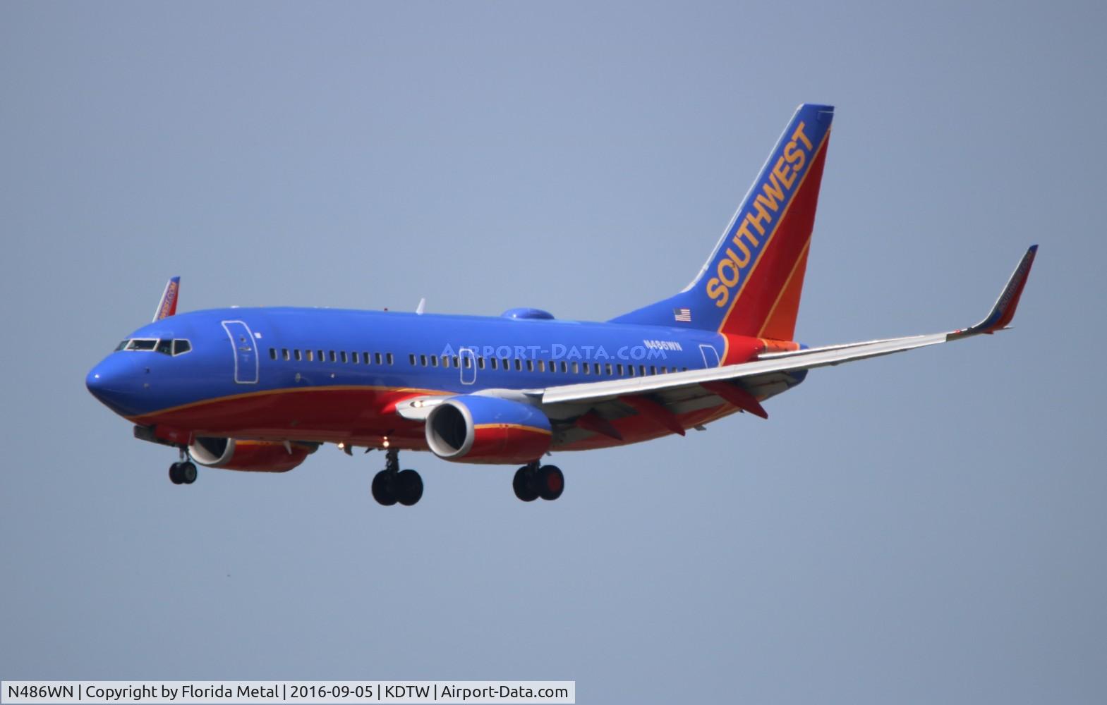 N486WN, 2004 Boeing 737-7H4 C/N 33852, DTW 2016
