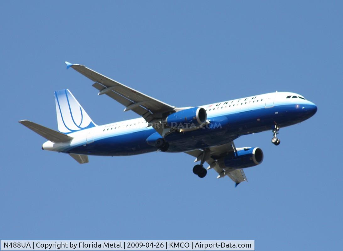 N488UA, 2001 Airbus A320-232 C/N 1680, MCO 2009