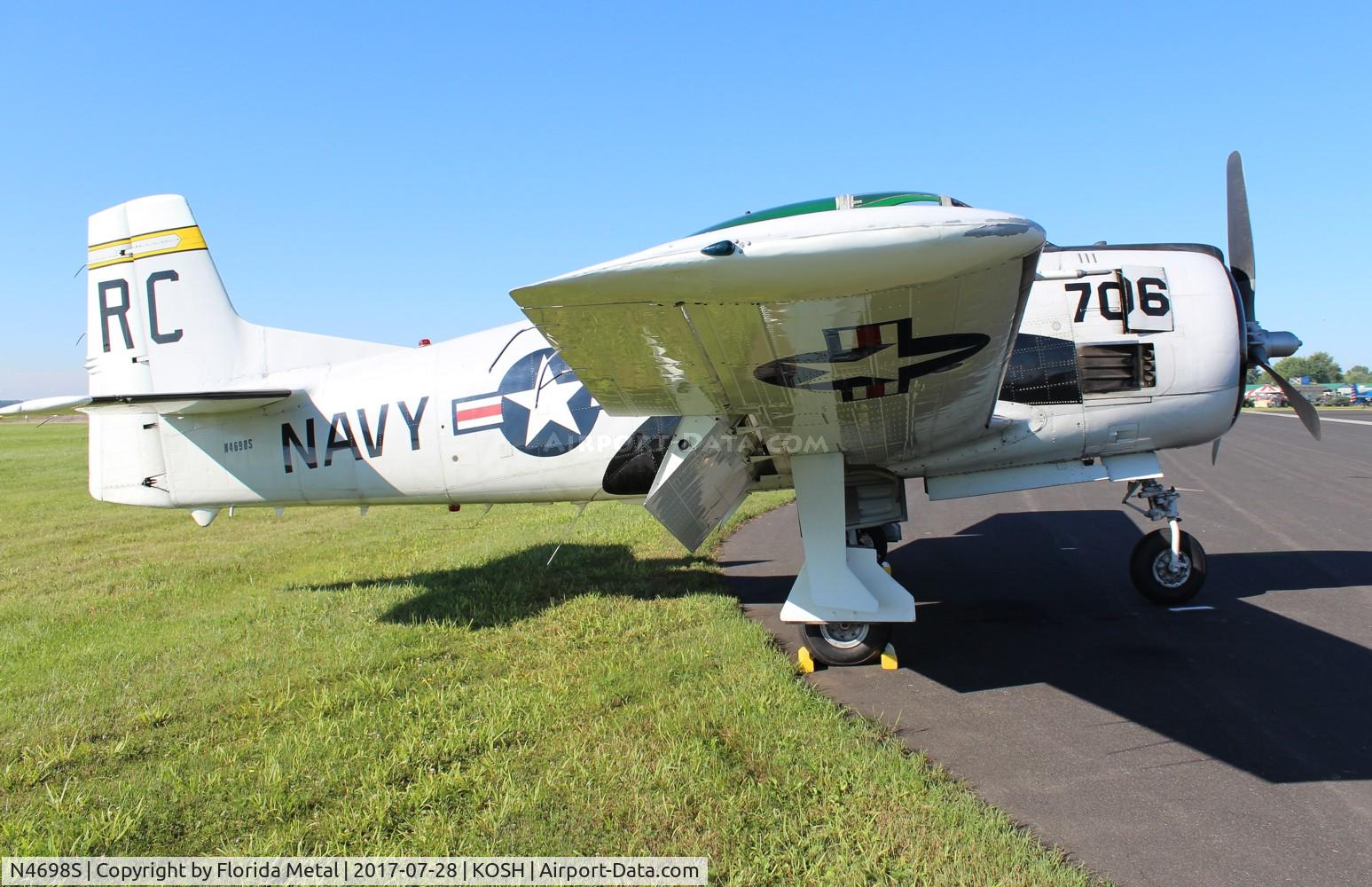 N4698S, North American T-28B Trojan C/N 200-69 (137706), T-28B