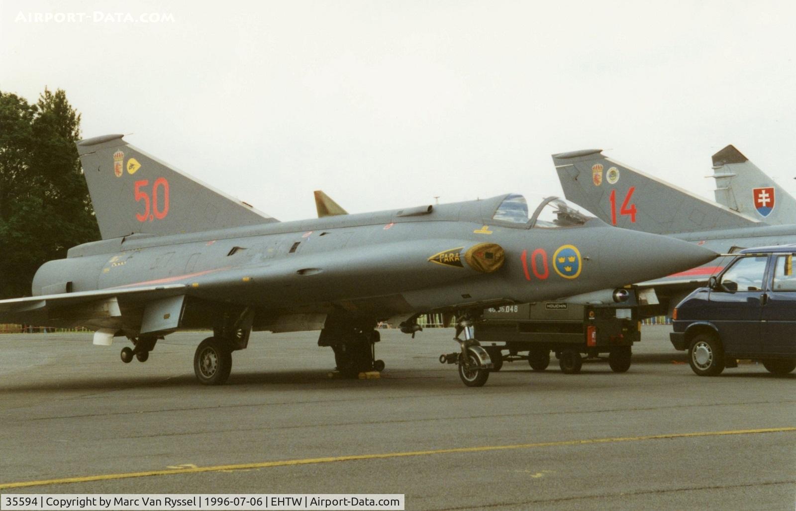 35594, Saab J-35F Draken C/N not found 35594, Is this one 35549 or 25594 ? I found 2 diffrent numbers on Scramble Show Reports.