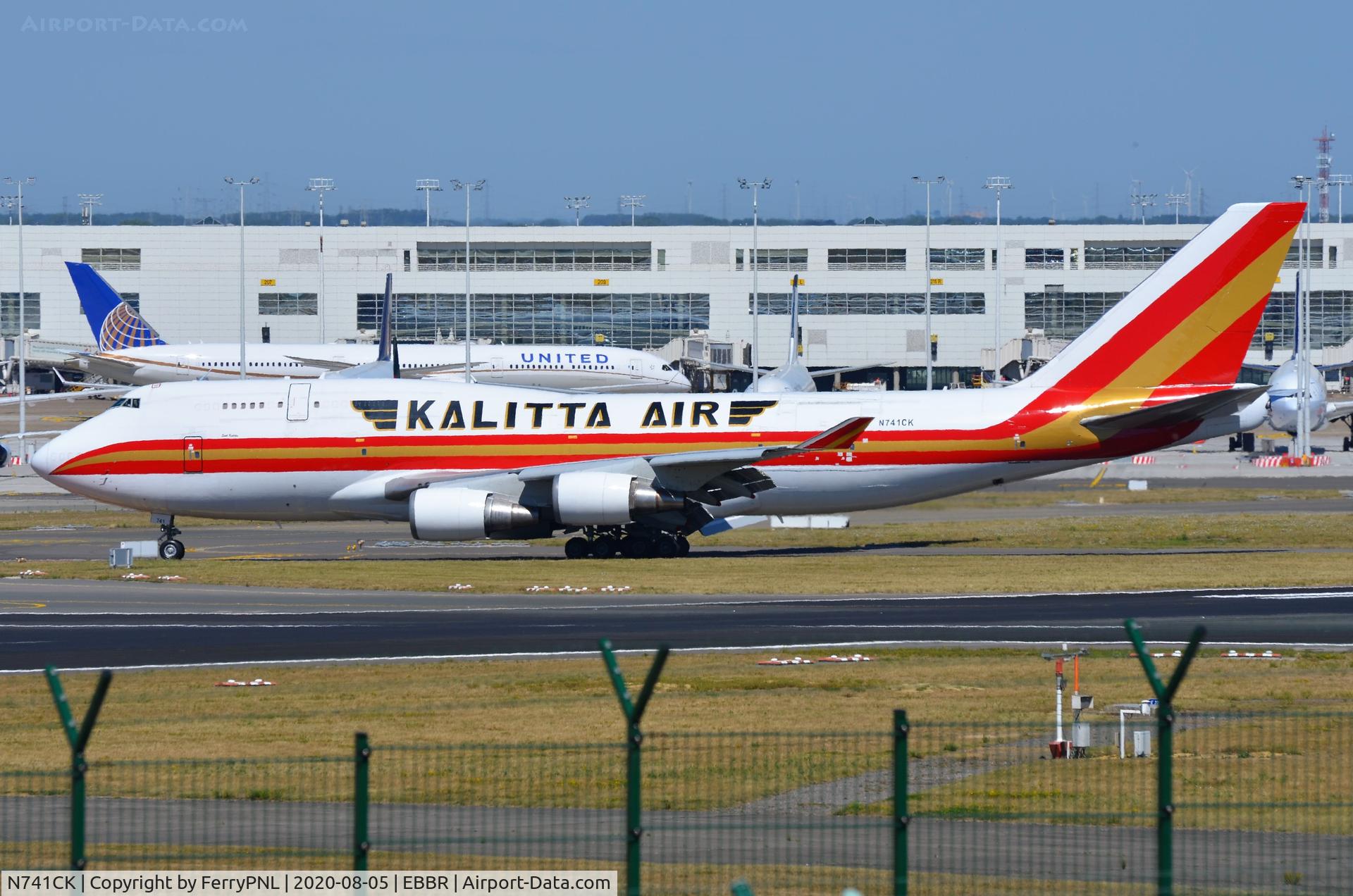 N741CK, 1989 Boeing 747-4H6 C/N 24315, Kalitta B744F arriving from CVG