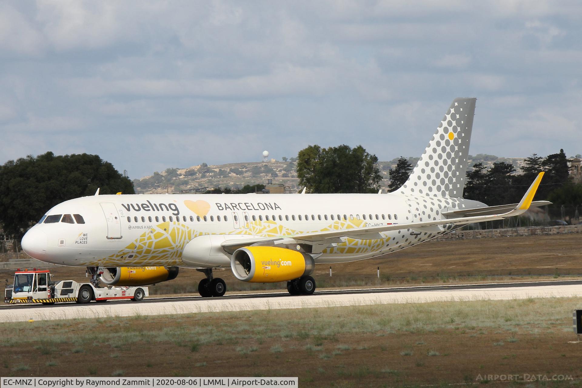 EC-MNZ, 2016 Airbus A320-232 C/N 7351, A320 EC-MNZ Vueling