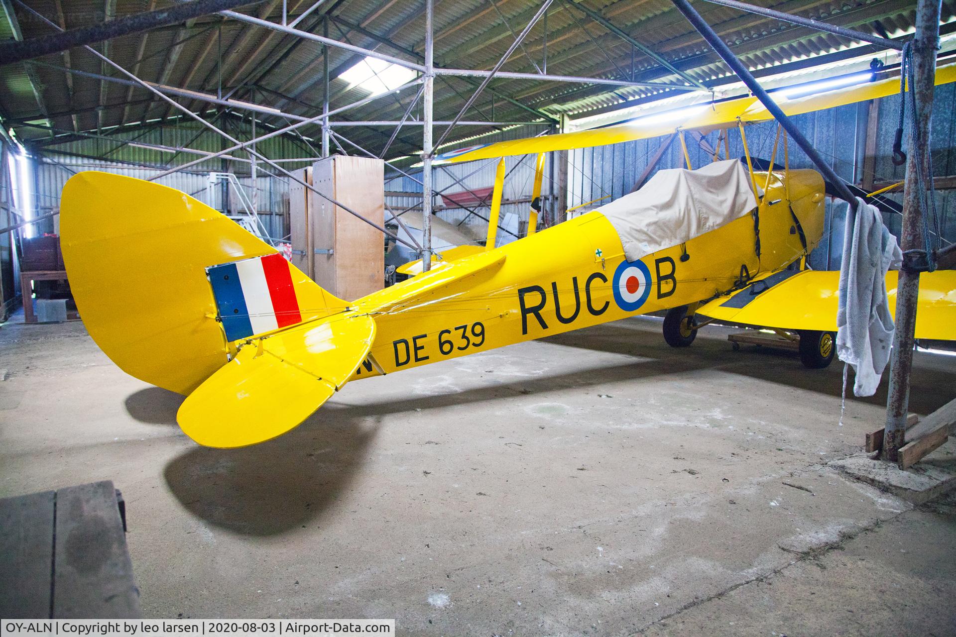 OY-ALN, 1942 De Havilland DH-82A Tiger Moth II C/N 85593, Spjald Denmark 3.8.2020