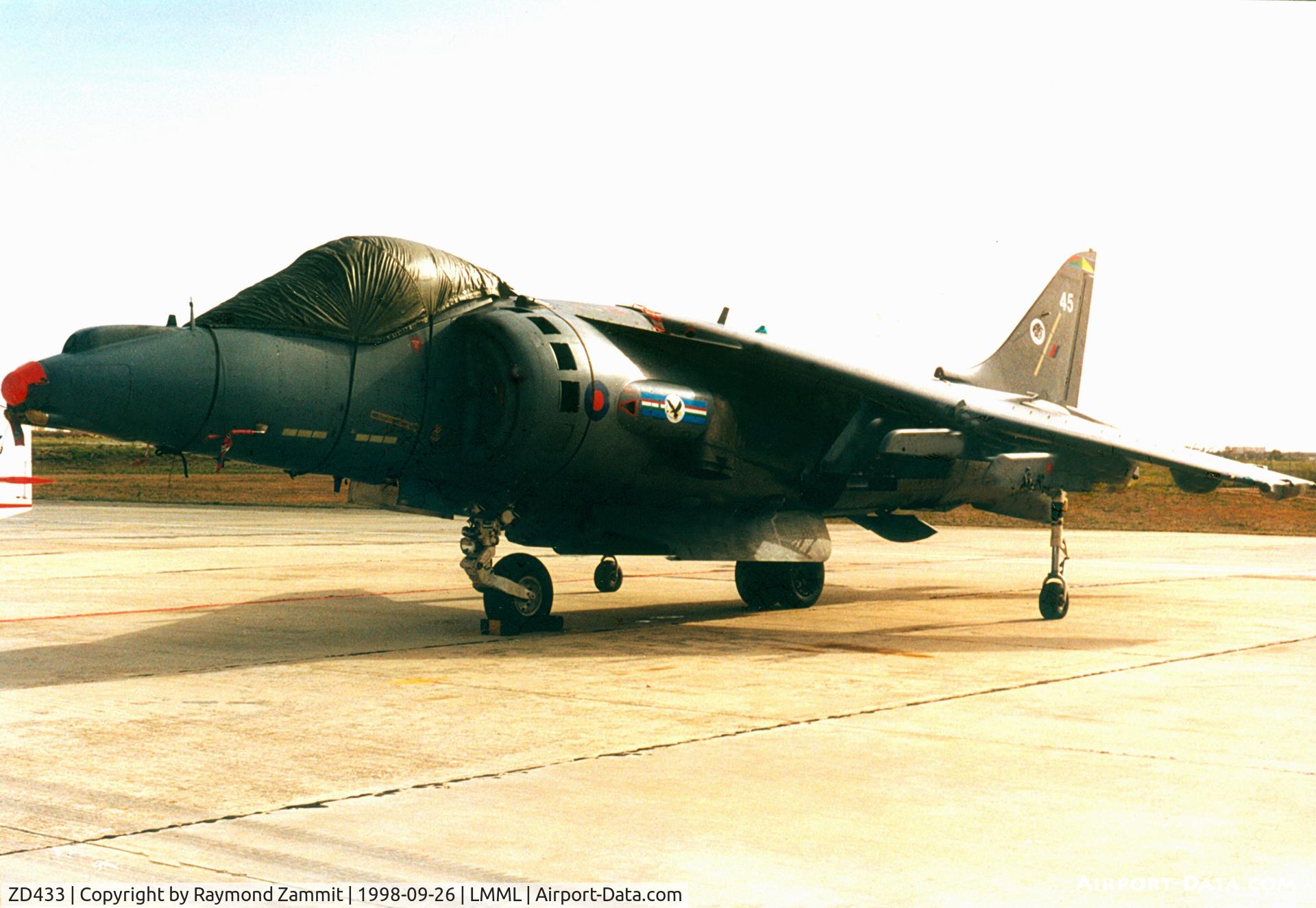 ZD433, 1989 British Aerospace Harrier GR.7 C/N P45, Bae Harrier GR.7 ZD433/45 of No20Sqd Royal Air Force while paricipating in the Malta International Airshow 1998.