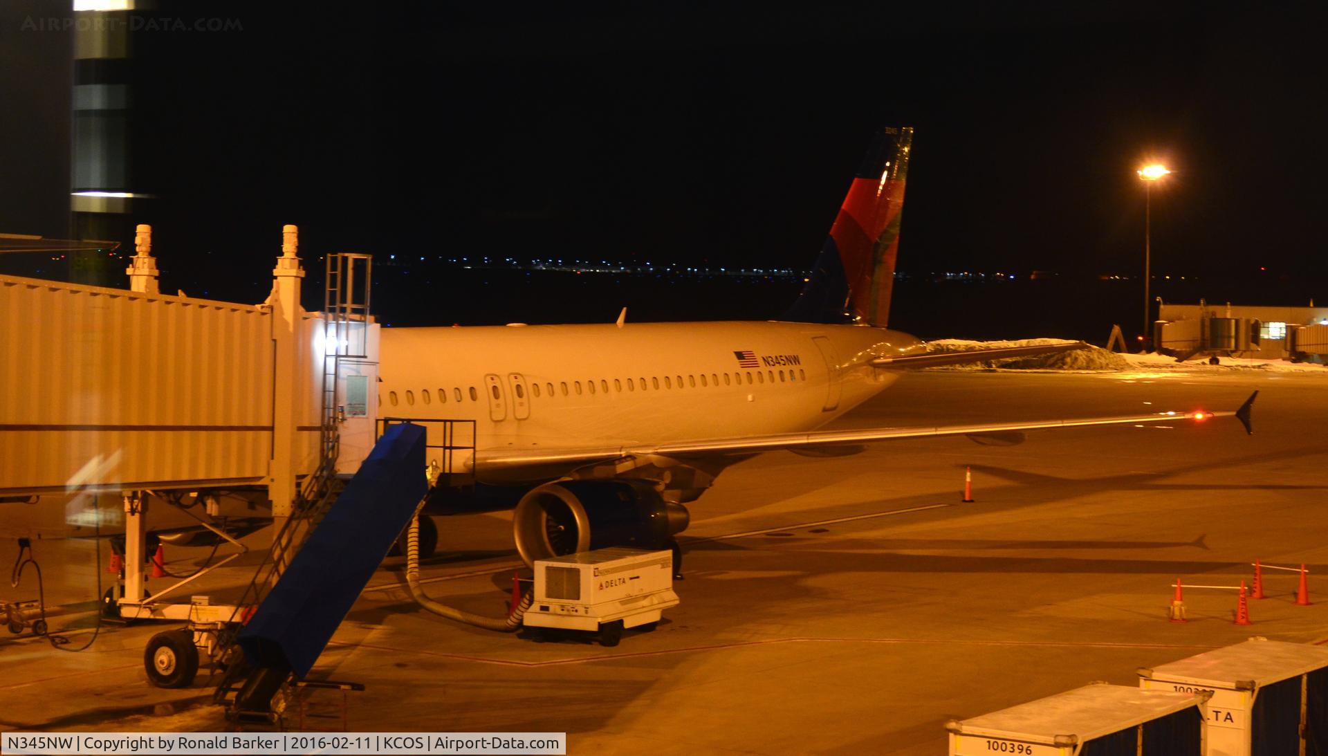 N345NW, 1993 Airbus A320-212 C/N 399, At gate COS