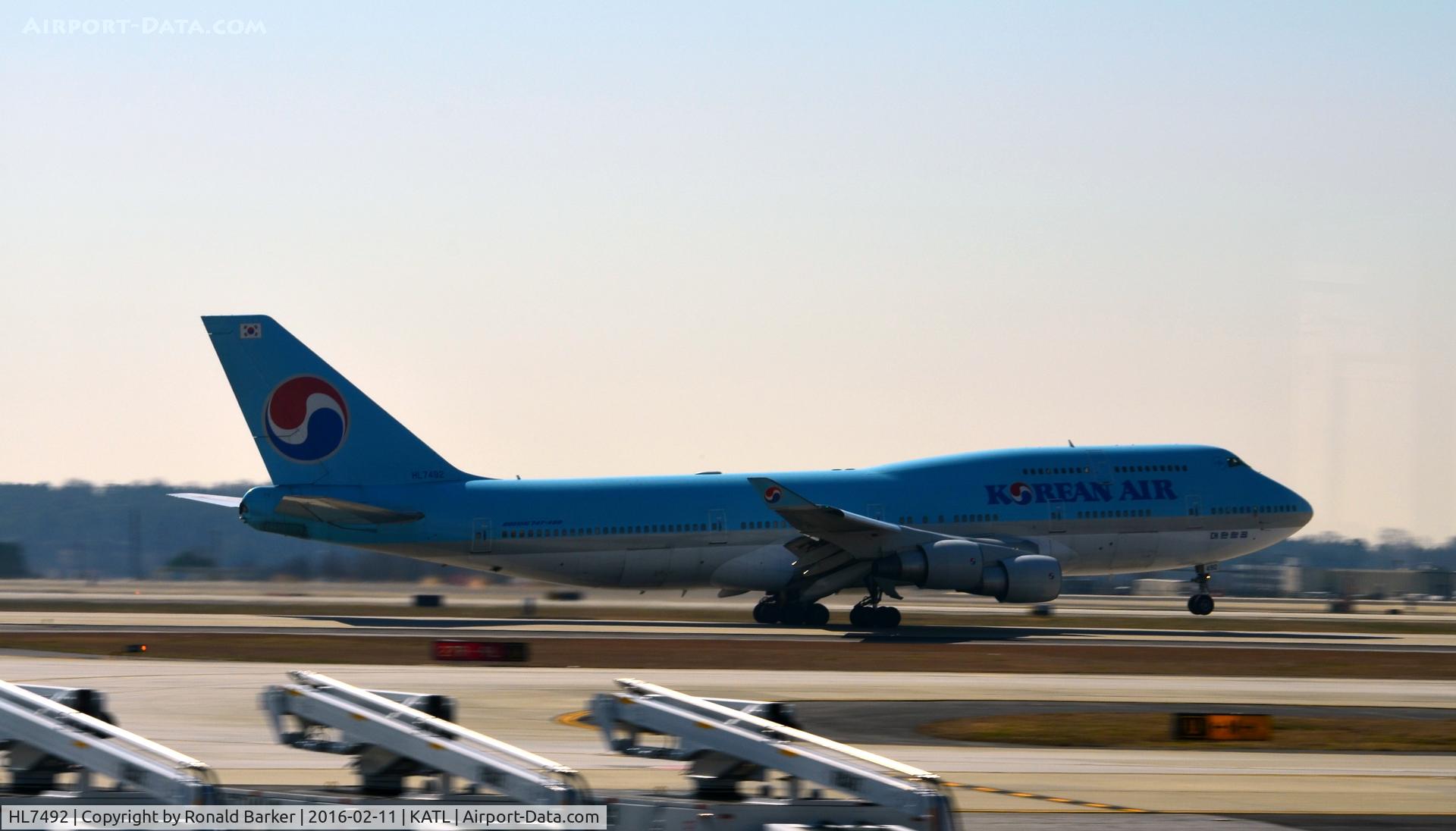 HL7492, Boeing 747-4B5 C/N 26397, Takeoff Atlanta