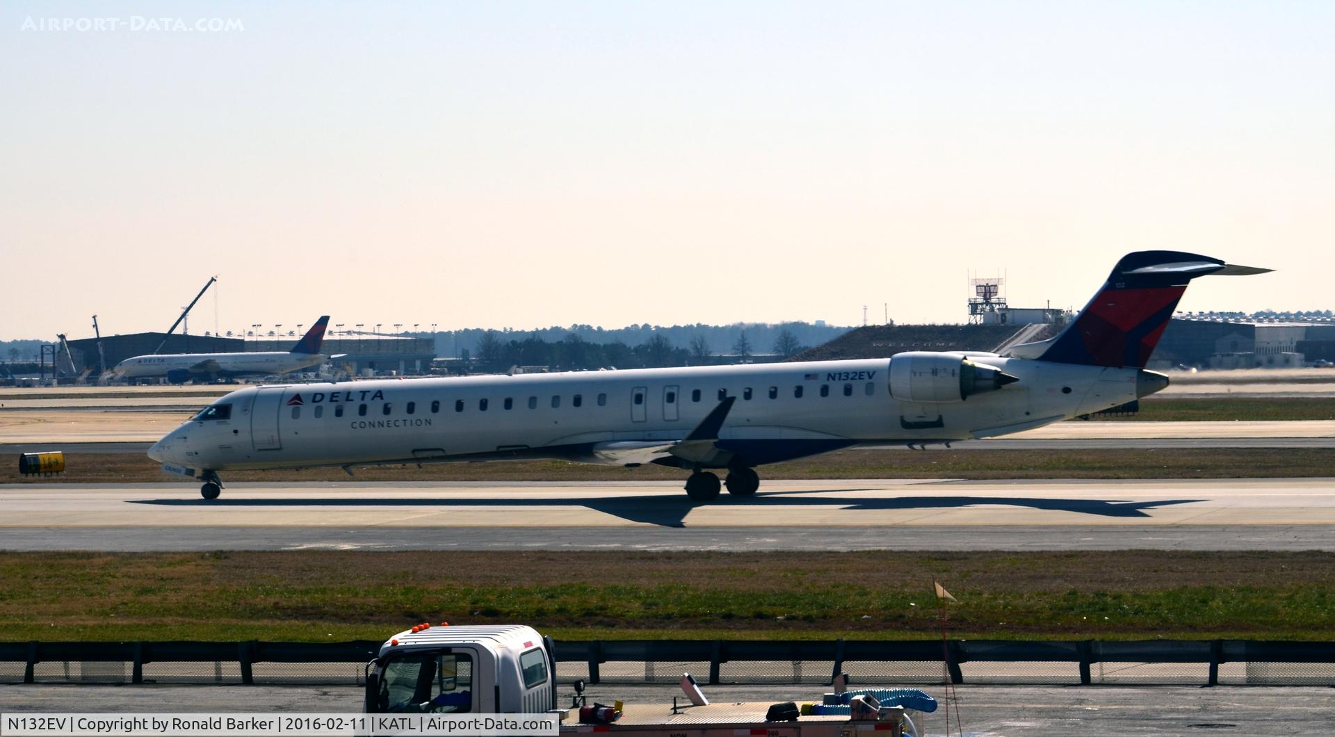 N132EV, 2008 Bombardier CRJ-900ER (CL-600-2D24) C/N 15219, Taxi Atlanta