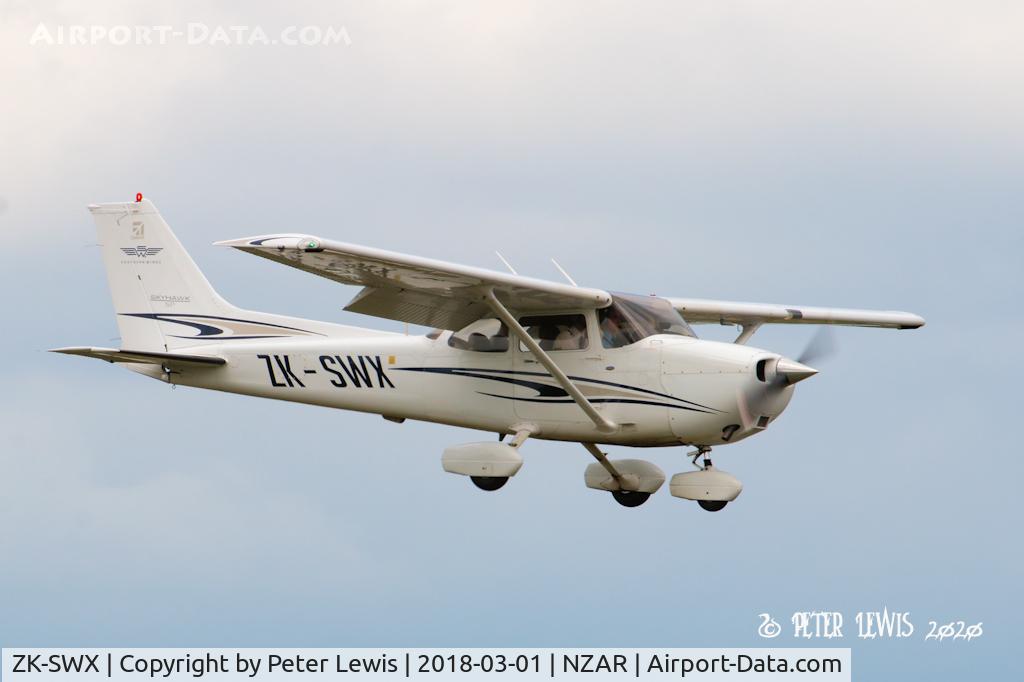 ZK-SWX, Cessna 172 Skyhawk C/N 172S-10004, Southern Wings Ltd., Invercargill