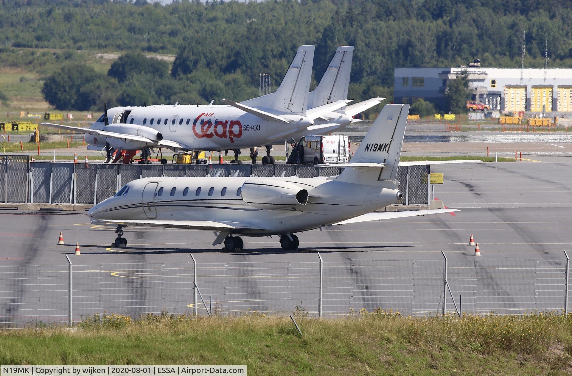 N19MK, 2011 Cessna 680 Citation Sovereign C/N 680-0304, Ramp S