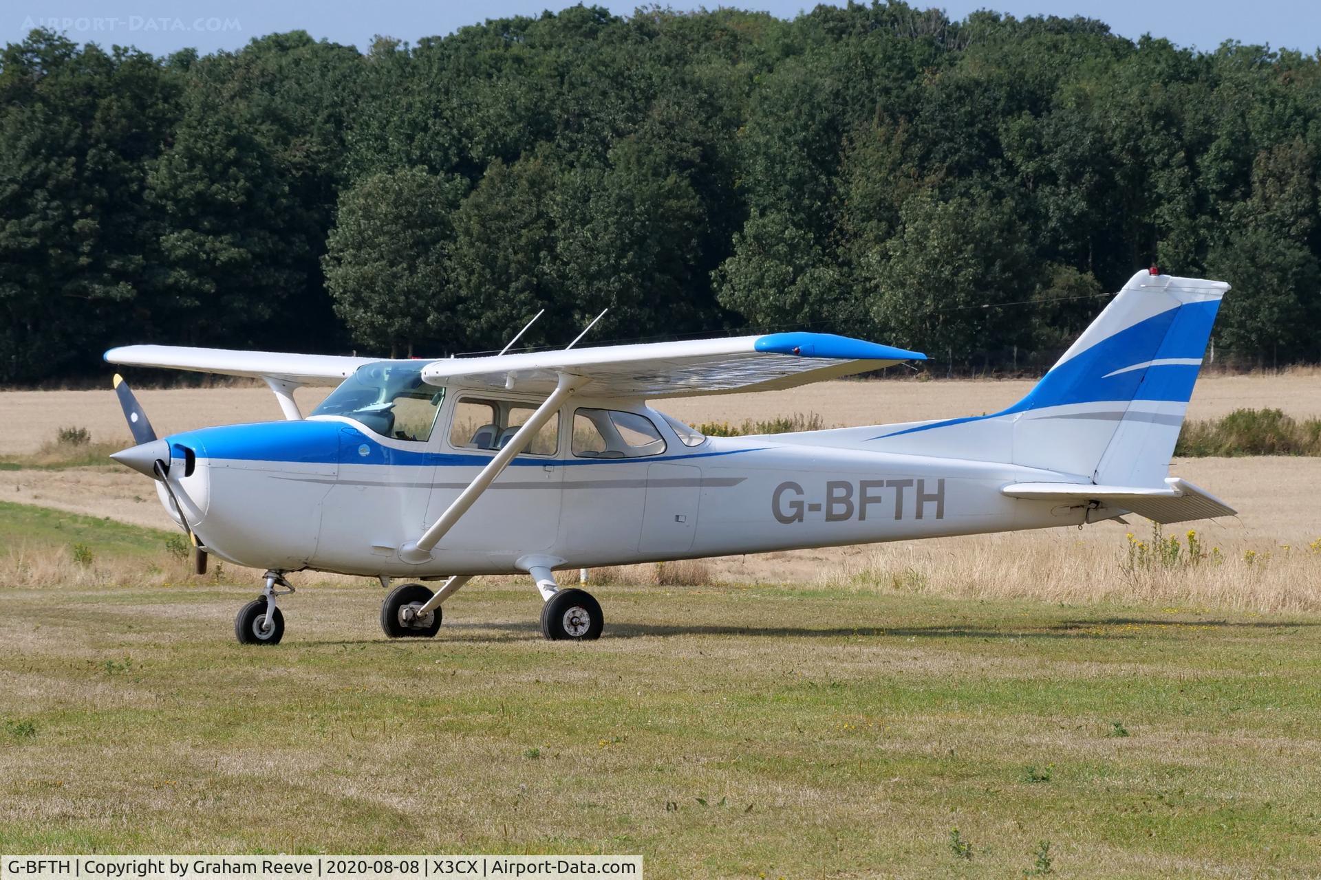 G-BFTH, 1978 Reims F172N Skyhawk C/N 1671, Parked at Northrepps.