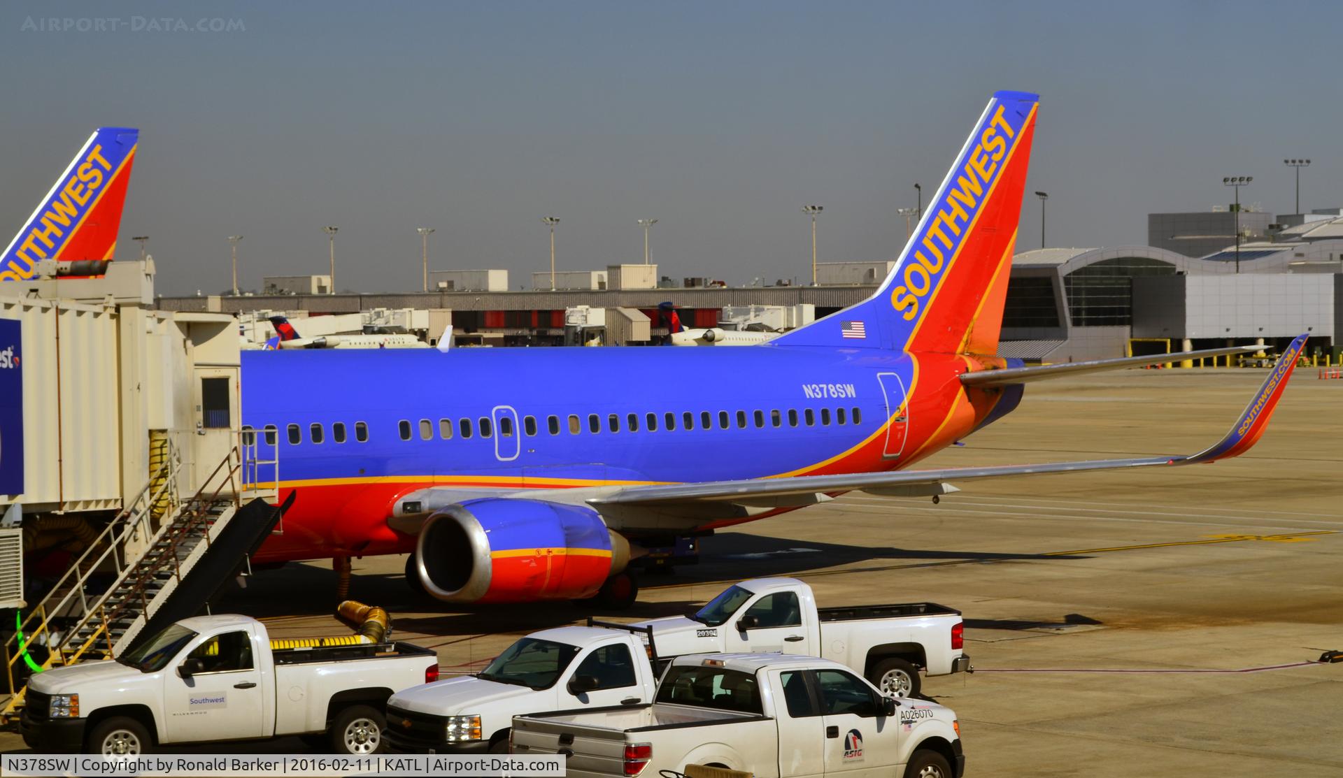 N378SW, 1994 Boeing 737-3H4 C/N 26585, At the gate Atlanta