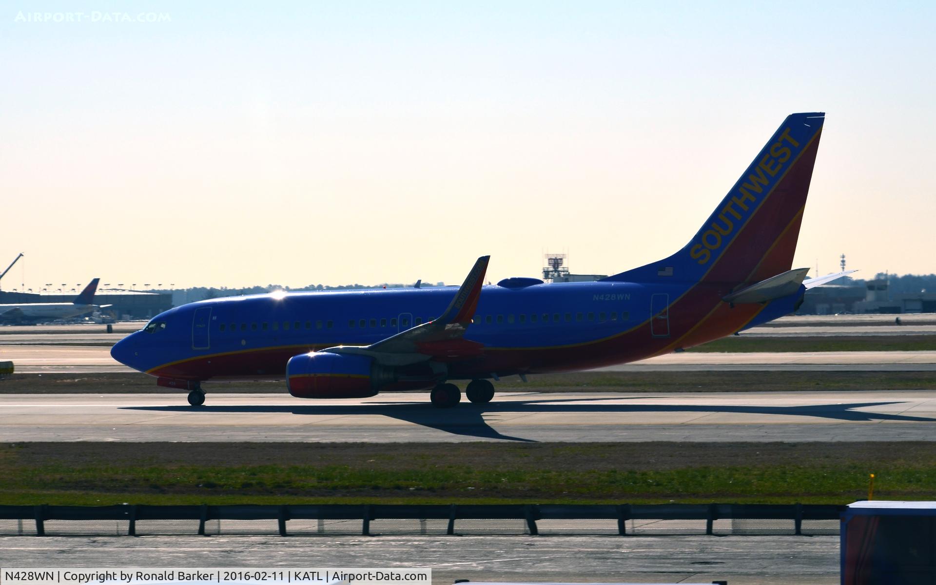 N428WN, 2002 Boeing 737-7H4 C/N 29844, Taxi Atlanta