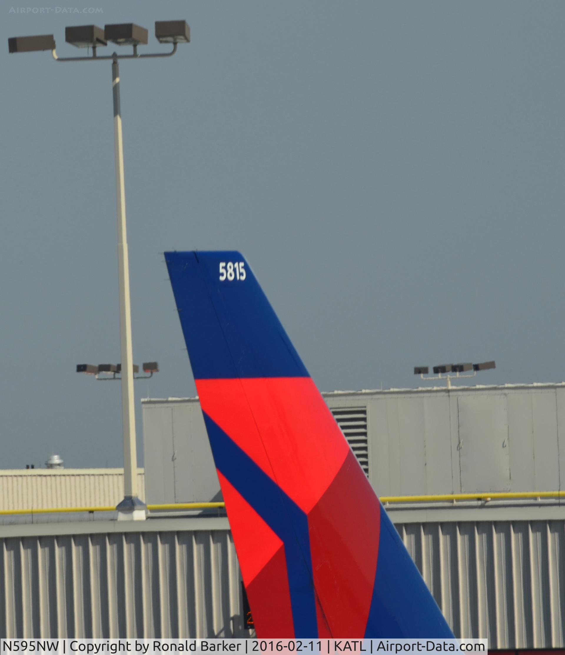 N595NW, 2003 Boeing 757-351 C/N 32995, Aircraft Rudder  Atlanta