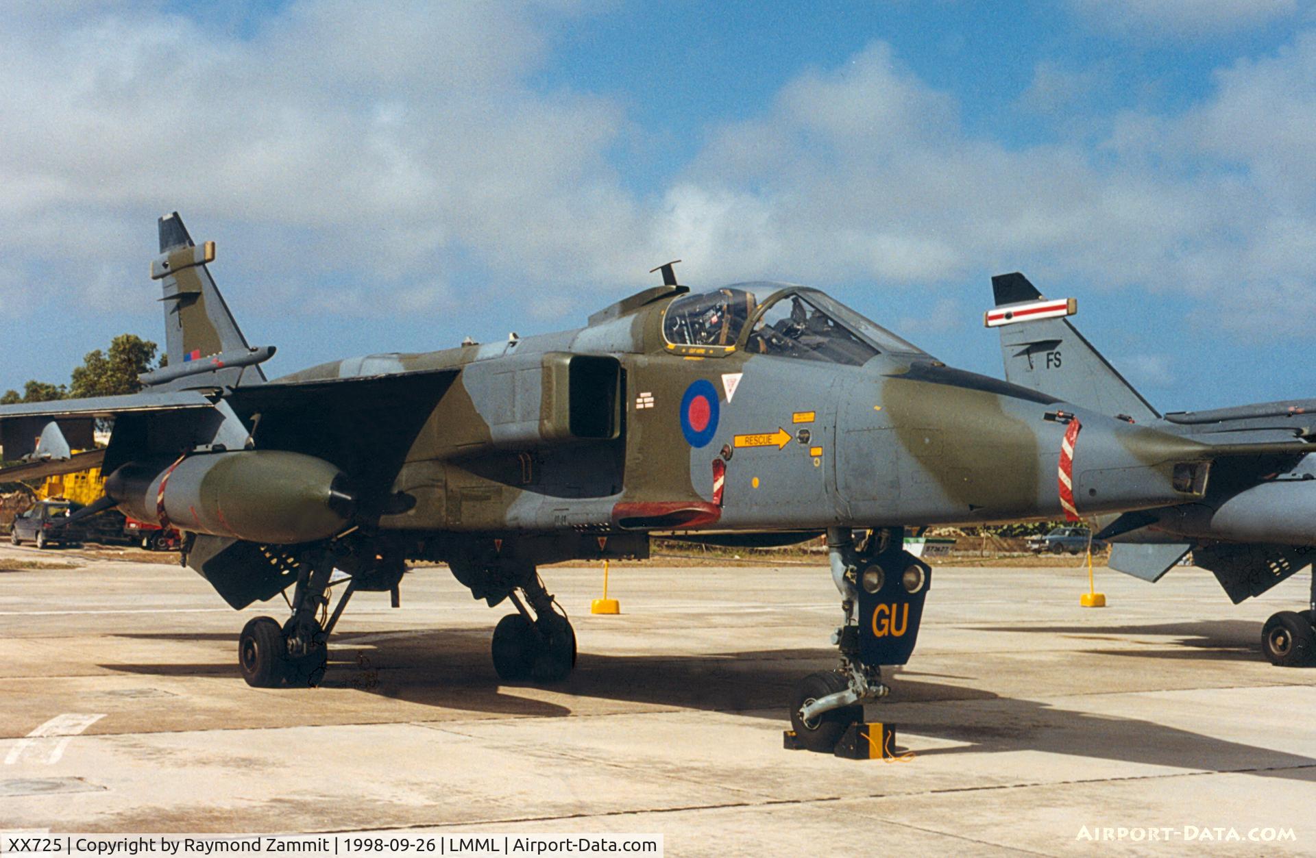 XX725, 1974 Sepecat Jaguar GR.1 C/N S.22, Sepecat Jaguar GR.5 XX725/GU Riyal Air Force