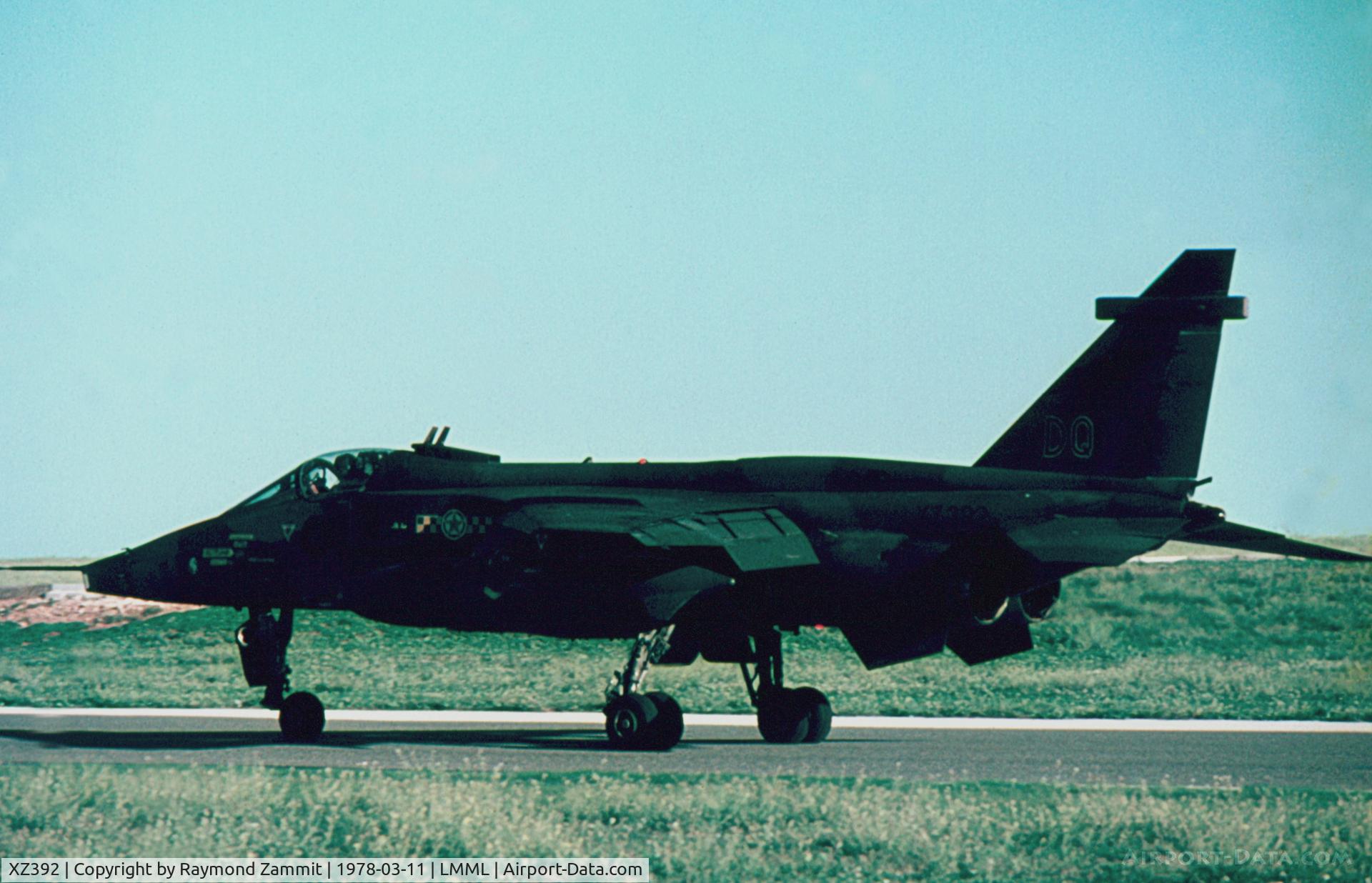 XZ392, 1977 Sepecat Jaguar GR.1 C/N S.157, Sepecat GR.1 XZ392/DQ 31Sqdn Royal Air Force