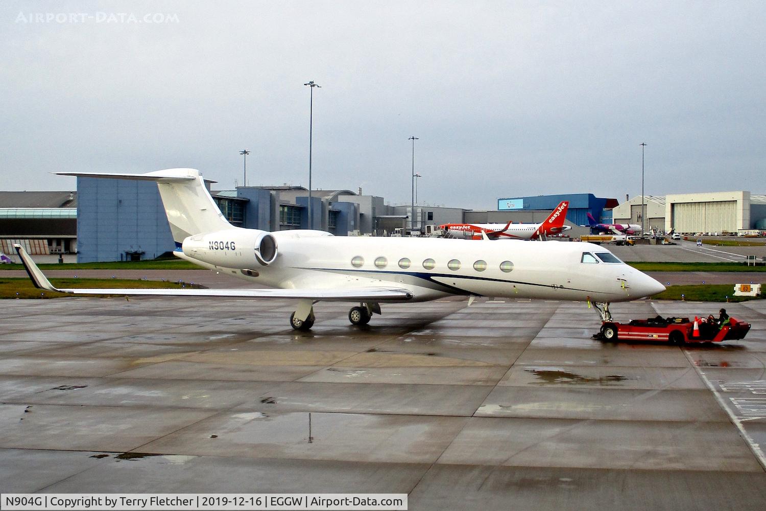 N904G, 2006 Gulfstream Aerospace GV-SP (G550) C/N 5101, At Luton