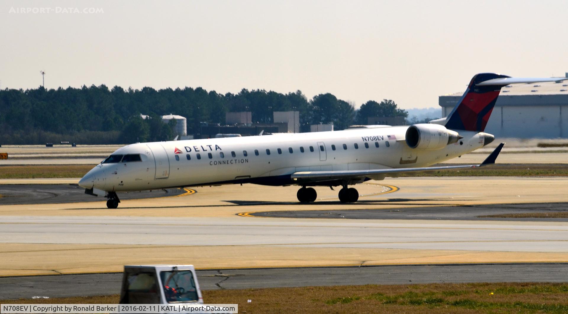N708EV, 2002 Bombardier CRJ-701 (CL-600-2C10) Regional Jet C/N 10060, Taxi Atlanta