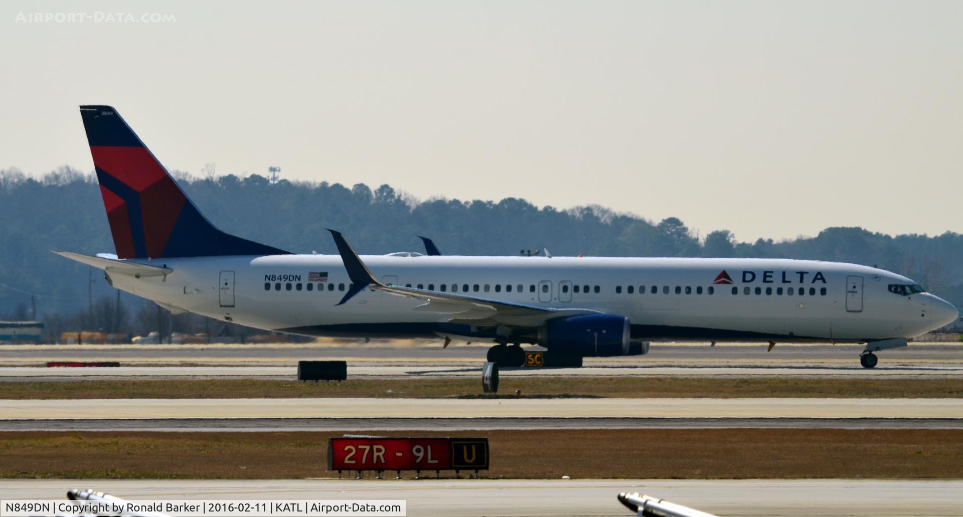 N849DN, 2015 Boeing 737-932/ER C/N 31960, Taxi Atlanta
