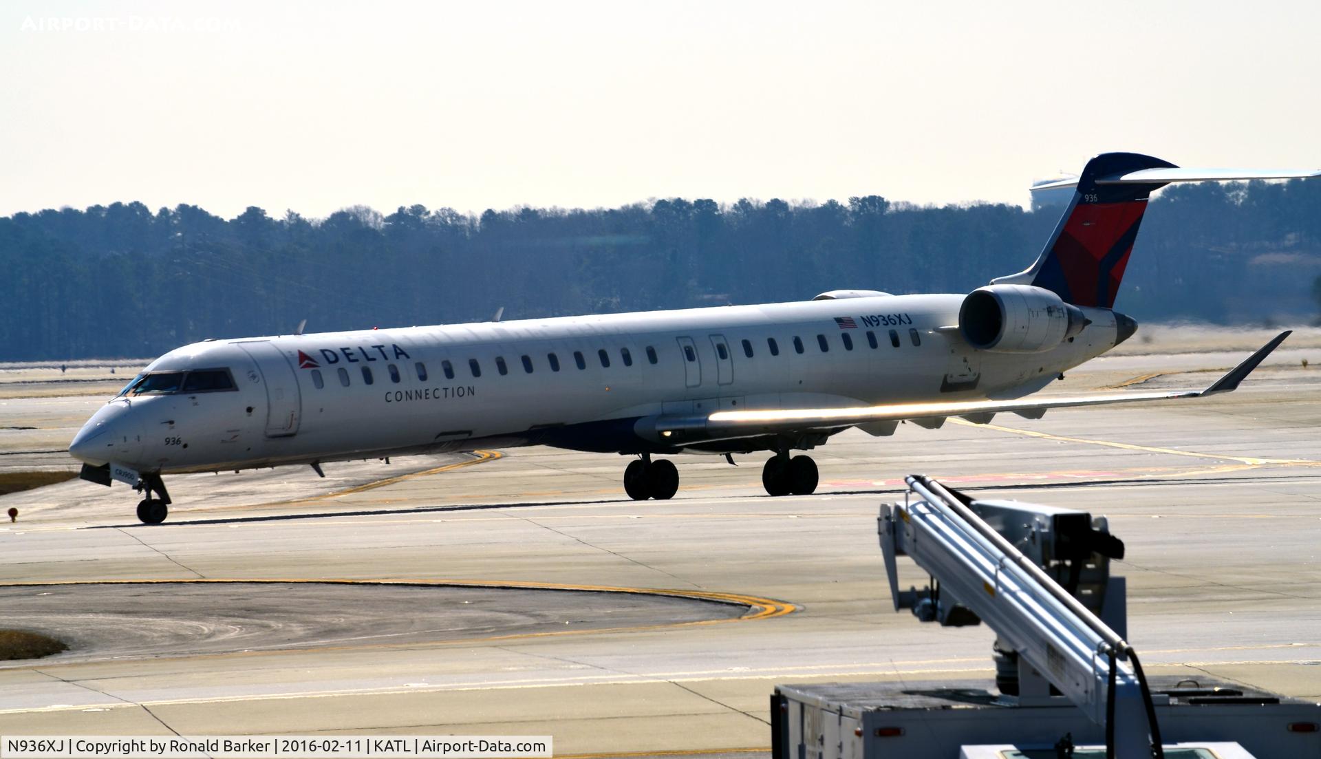 N936XJ, 2008 Bombardier CRJ-900ER (CL-600-2D24) C/N 15201, Taxi Atlanta
