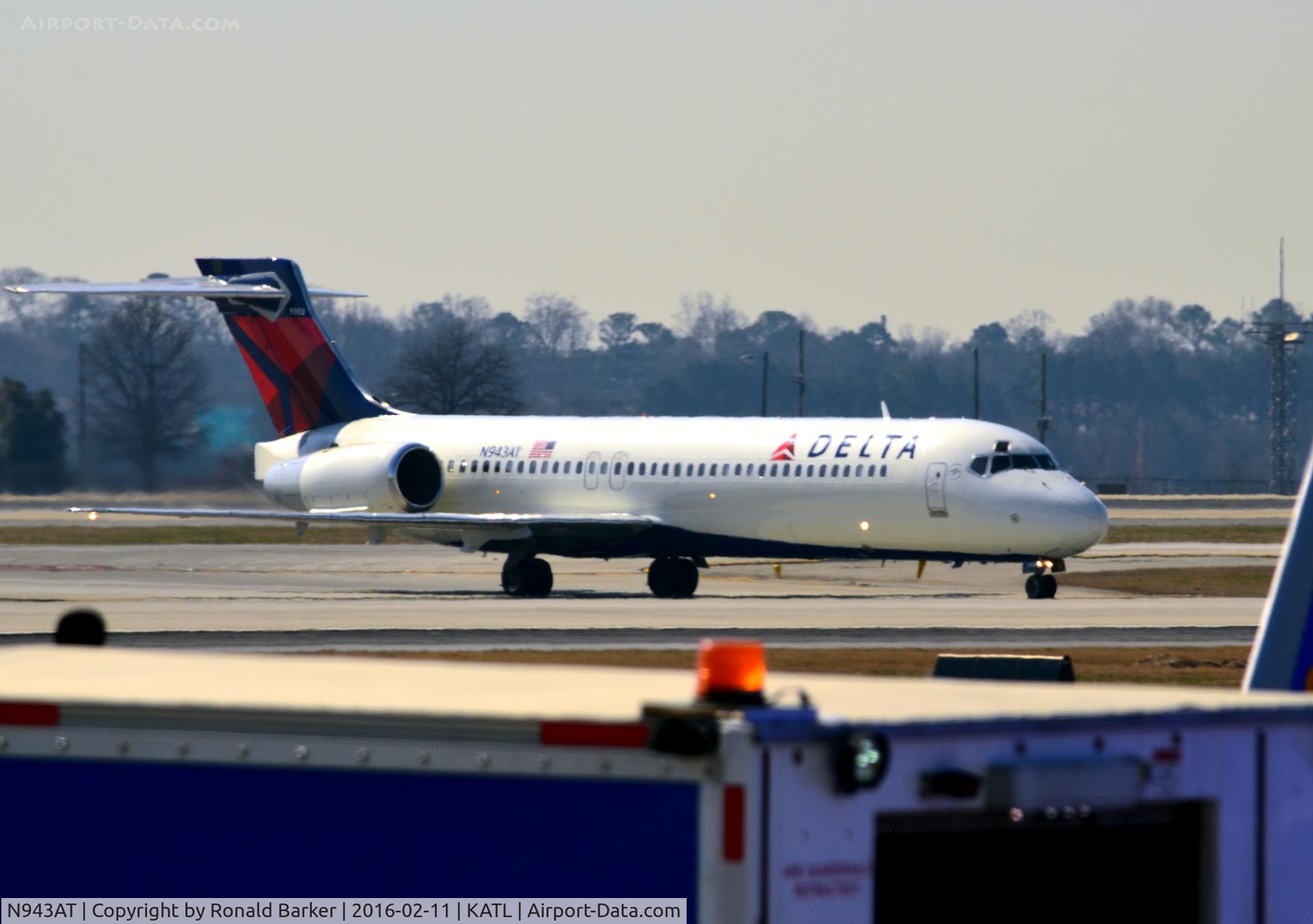 N943AT, 1999 Boeing 717-200 C/N 55006, Taxi Atlanta
