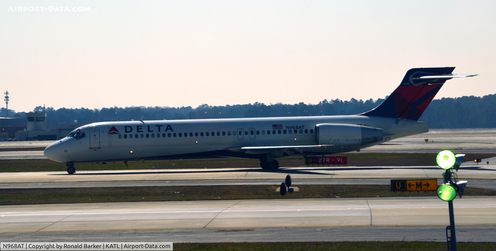 N968AT, 2001 Boeing 717-200 C/N 55029, Taxi Atlanta