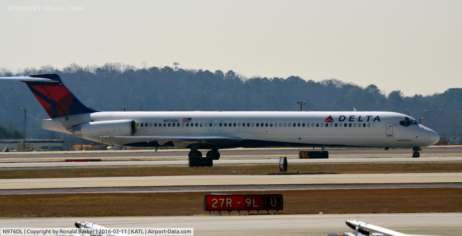 N976DL, 1991 McDonnell Douglas MD-88 C/N 53257, Taxi Atlanta