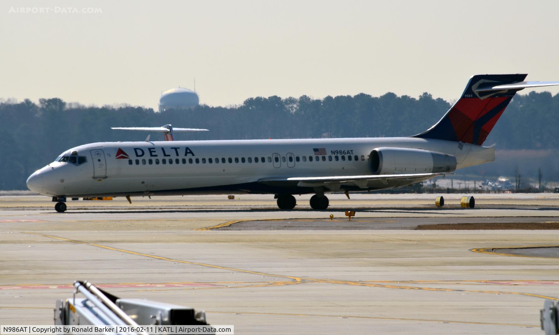 N986AT, 2001 Boeing 717-200 C/N 55089, Taxi Atlanta