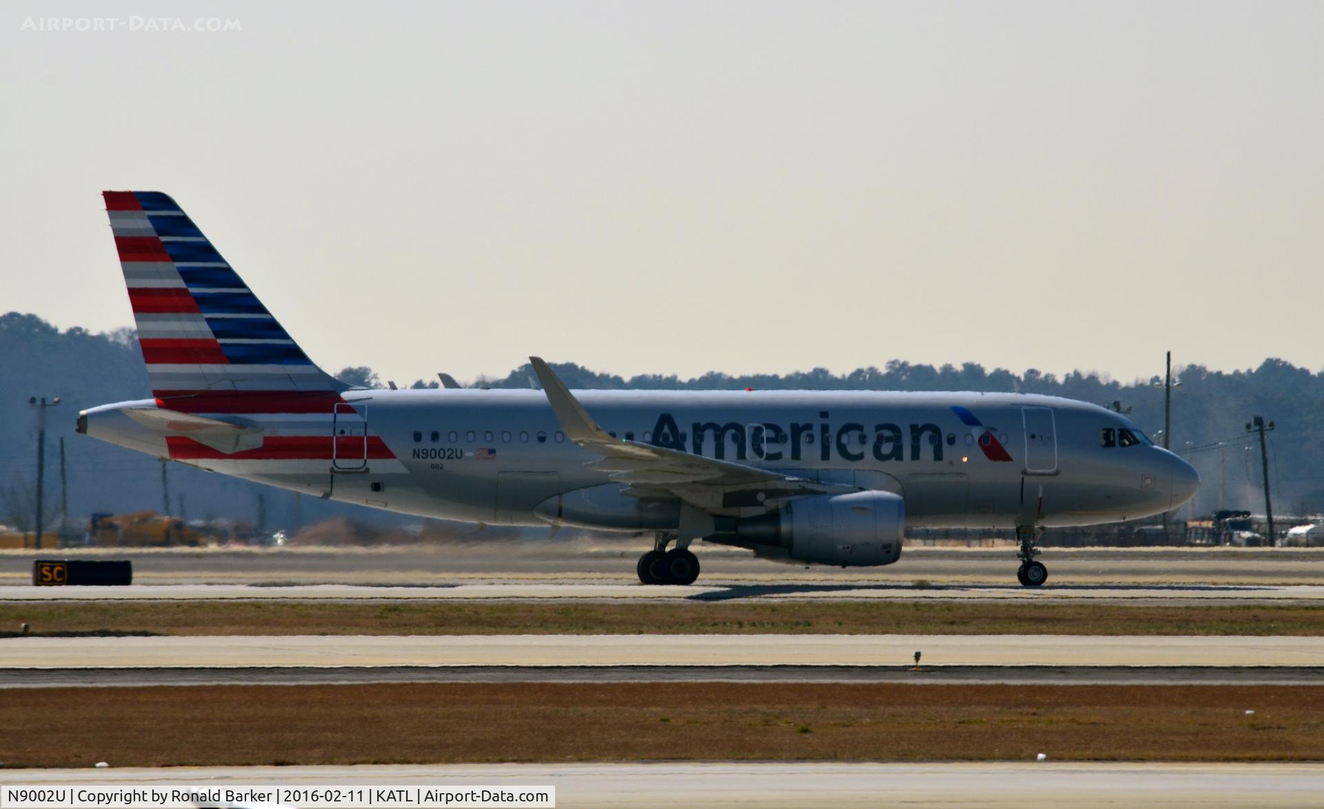 N9002U, 2013 Airbus A319-115 C/N 5698, Taxi Atlanta