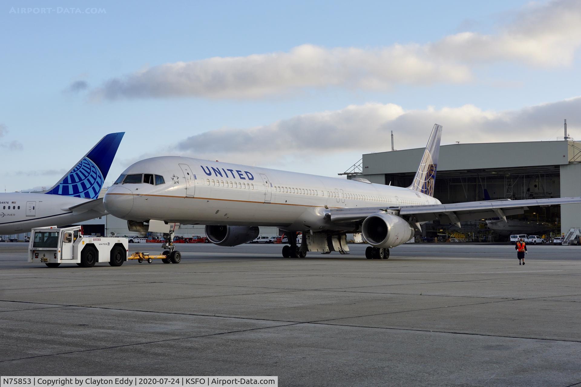 N75853, 2002 Boeing 757-324 C/N 32812, SFO 2020.